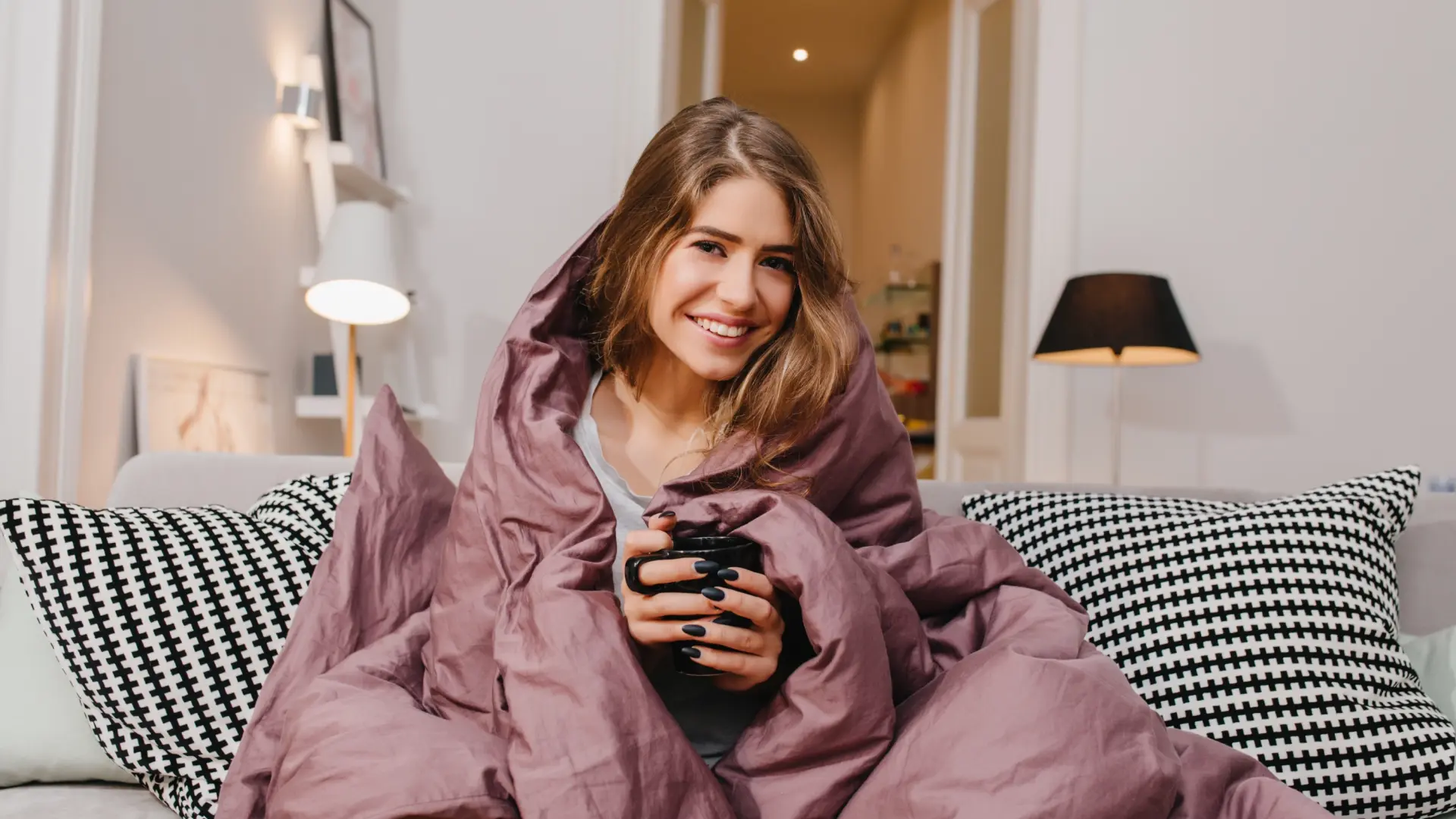 Amazon tiene la manta más calentita para las tardes de sofá y peli por menos de 9 euros