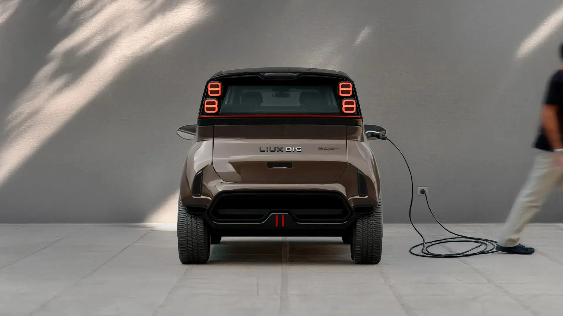 Las diez claves del Liux Big: el nuevo coche eléctrico que se fabricará en España y podrás conducir con 16 años