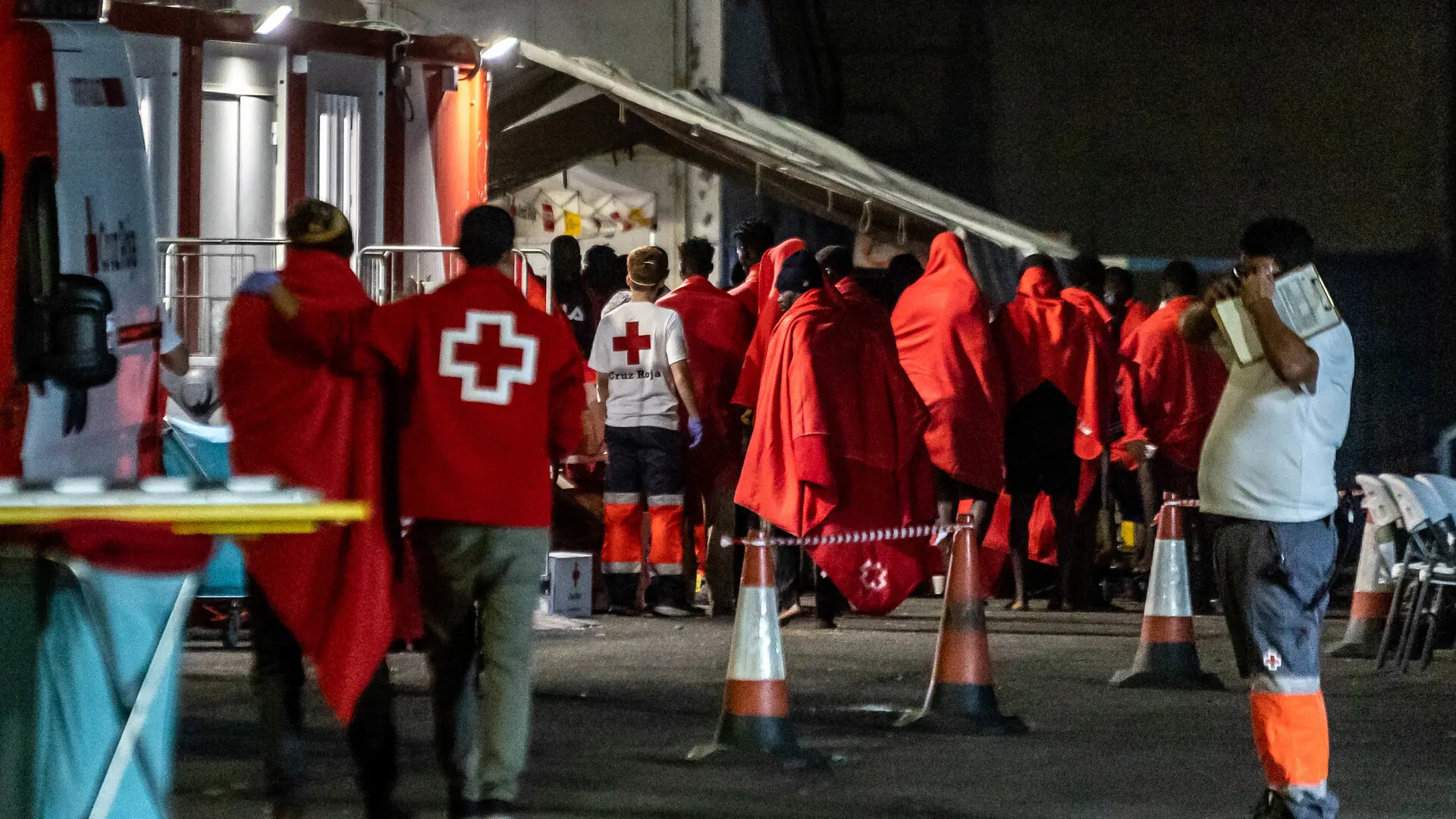 Rescatada una embarcación con 52 migrantes en aguas próximas a Gran Canaria