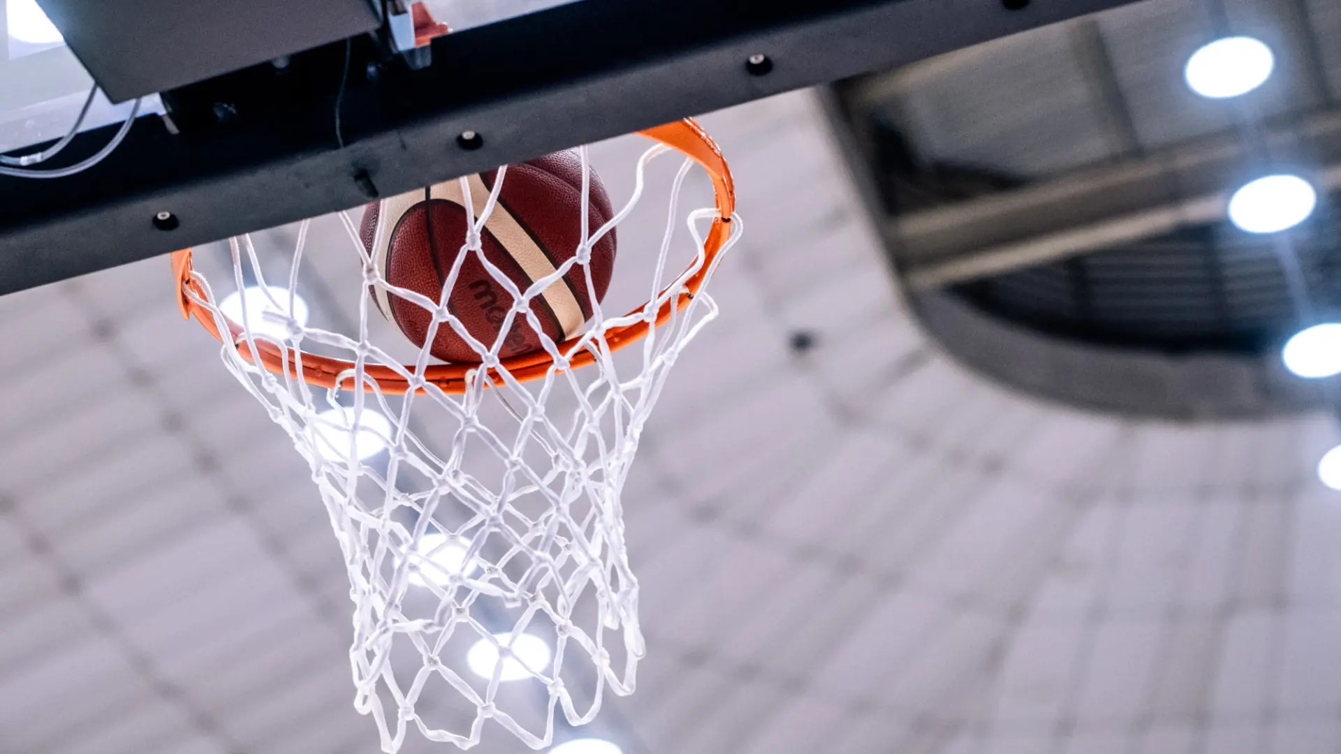 Crisis de corrupción en el baloncesto británico: la FIBA suspende a la Federación y al equipo masculino