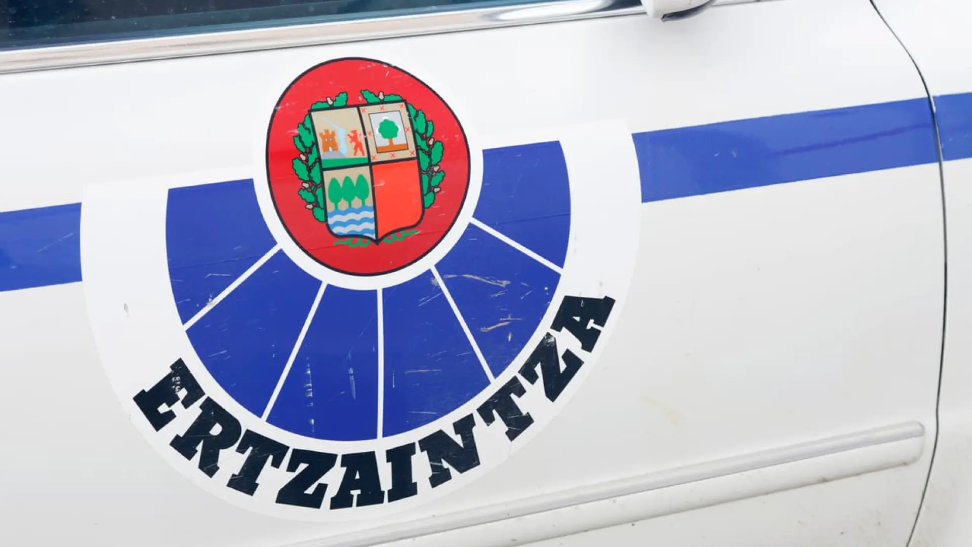 Detenidos dos jóvenes en Vitoria-Gasteiz por robar teléfonos móviles usando gas pimienta