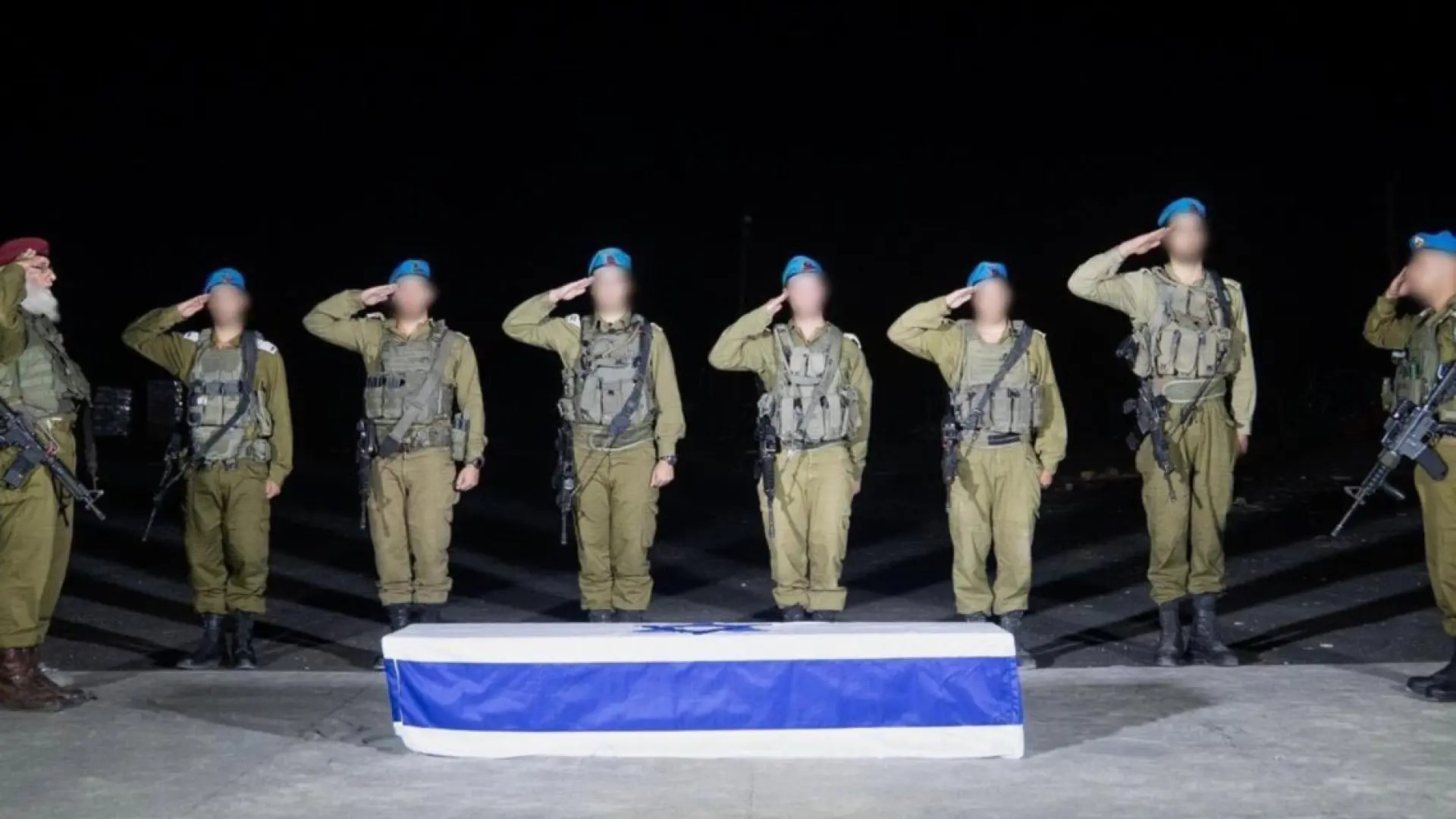 Guerra en Gaza, en directo | Identifican al último cuerpo entregado por Hamás: es un reservista que murió defendiendo un kibutz
