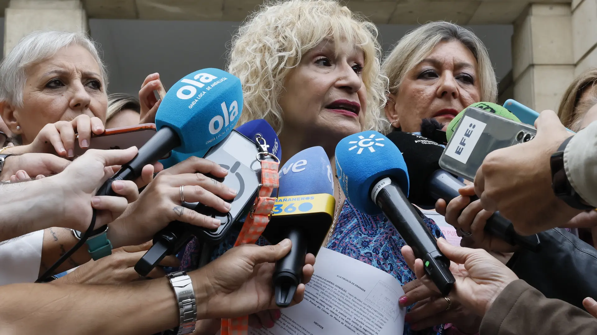 La Asociación de Mujeres con Cáncer de Mama de Sevilla denuncia en Fiscalía el borrado de historiales médicos en Andalucía