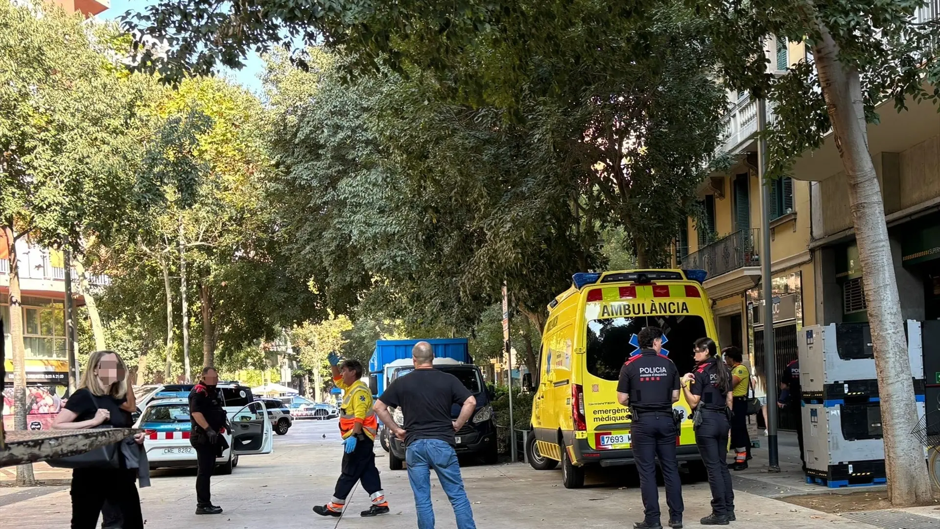 Fugado al extranjero el hombre que apuñaló a un menor en un piso del Eixample de Barcelona
