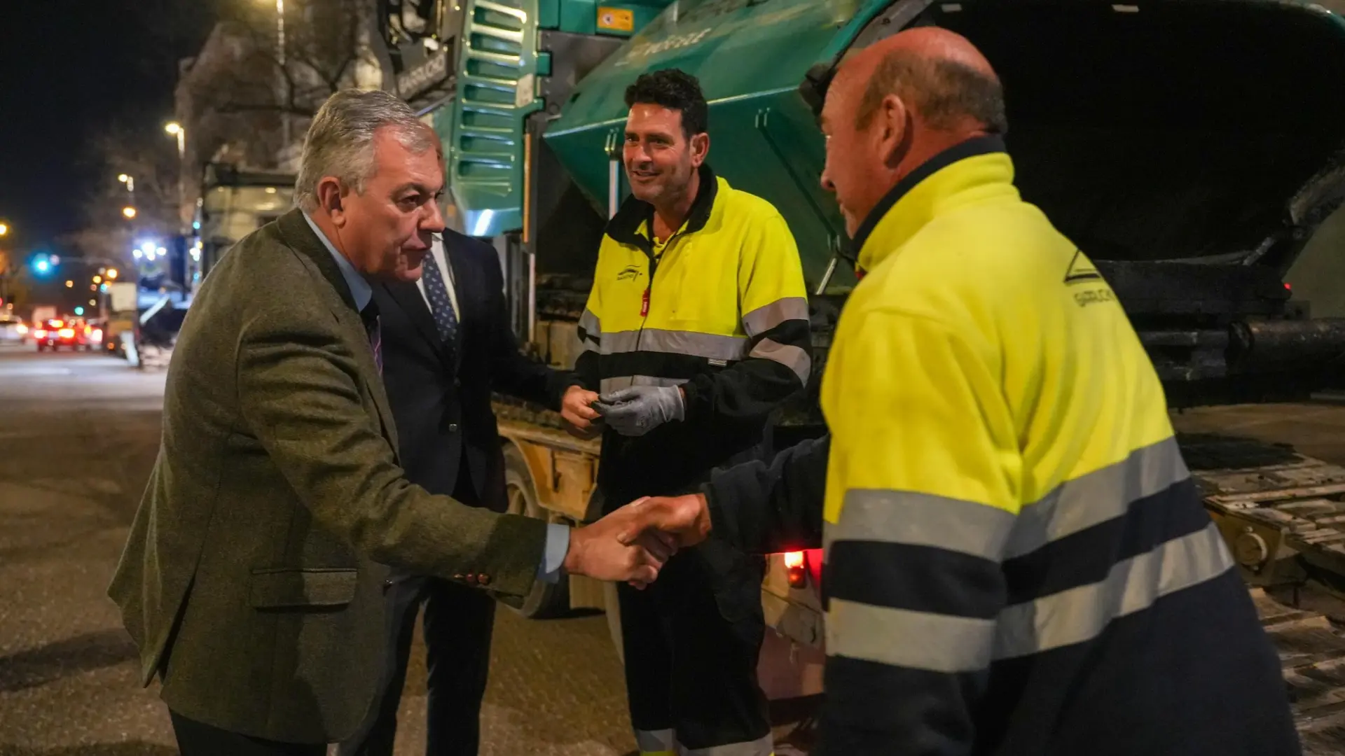 El Ayuntamiento reasfaltará siete nuevas calles de los distritos Norte y Cerro-Amate en los próximos 15 días con cortes de tráfico