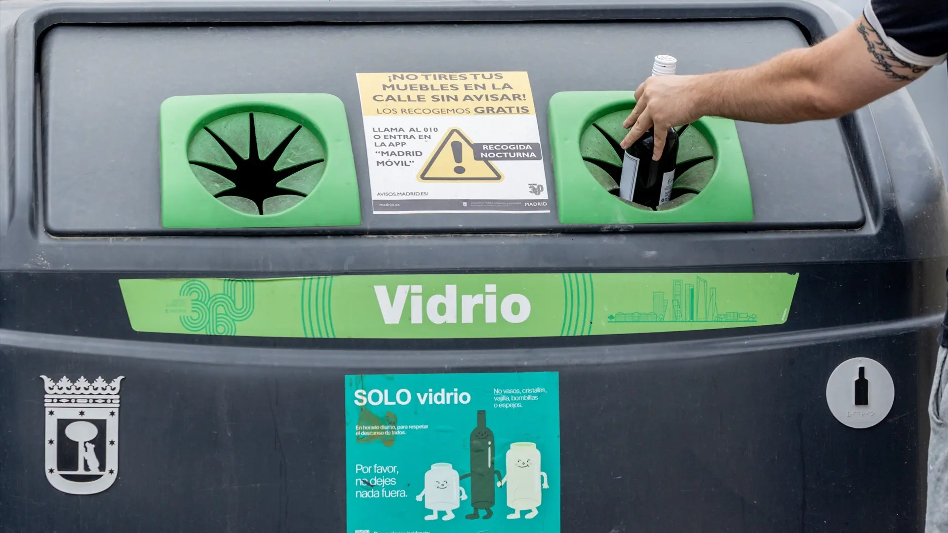 PSOE pide cobrar la tasa de basuras en Madrid según los habitantes de la casa y que los pisos turísticos paguen como negocios