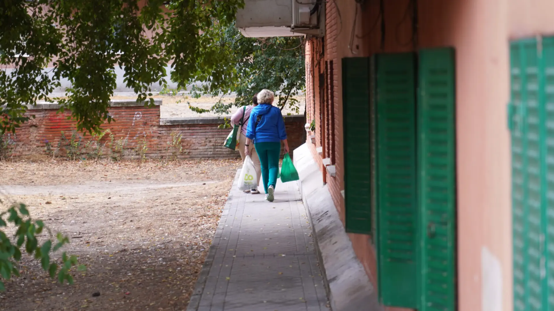 El barrio de Begoña de Madrid regenerará por completo sus aceras y espacios vecinales tras más de 60 años "olvidado"