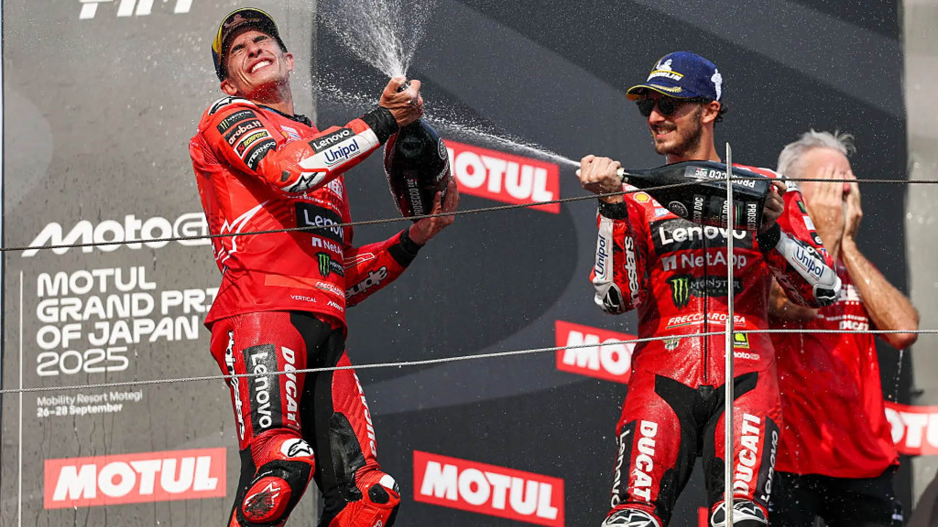 Pecco Bagnaia se rinde al talento de Márquez: "Marc puede hacer cosas que a mí me faltan… lo he intentado, pero me caigo"