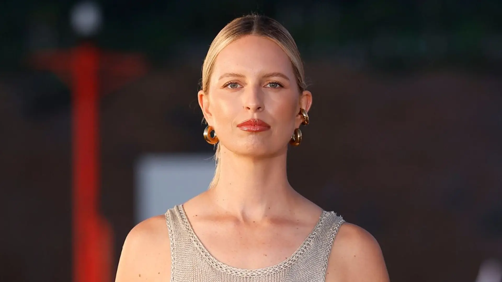 Karolina Kurkova, modelo checa y ex 'ángel' de Victoria’s Secrets, desfila espectacular en Gran Canaria Swim Week a sus 41 años