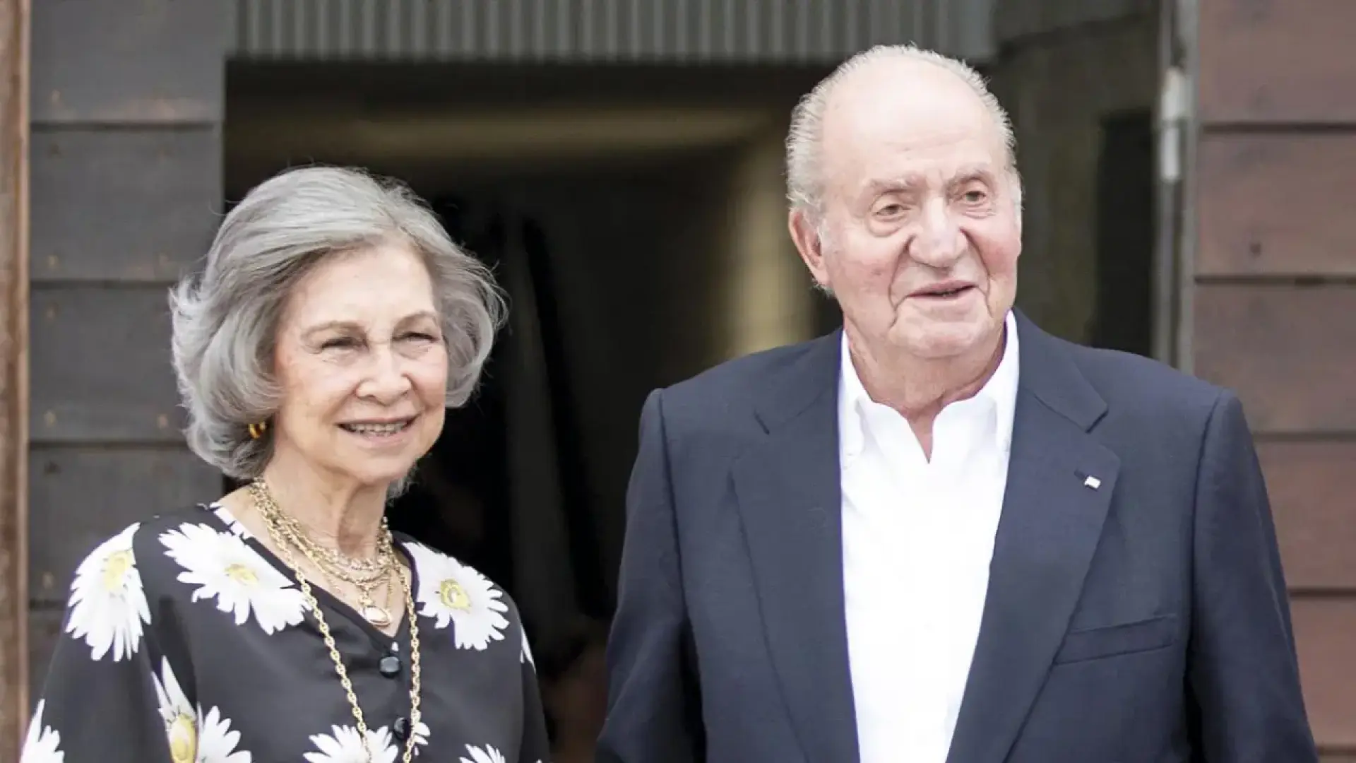 Juan Carlos I dice que nada borrará sus sentimientos por la reina Sofía, a pesar de "algunos deslices"