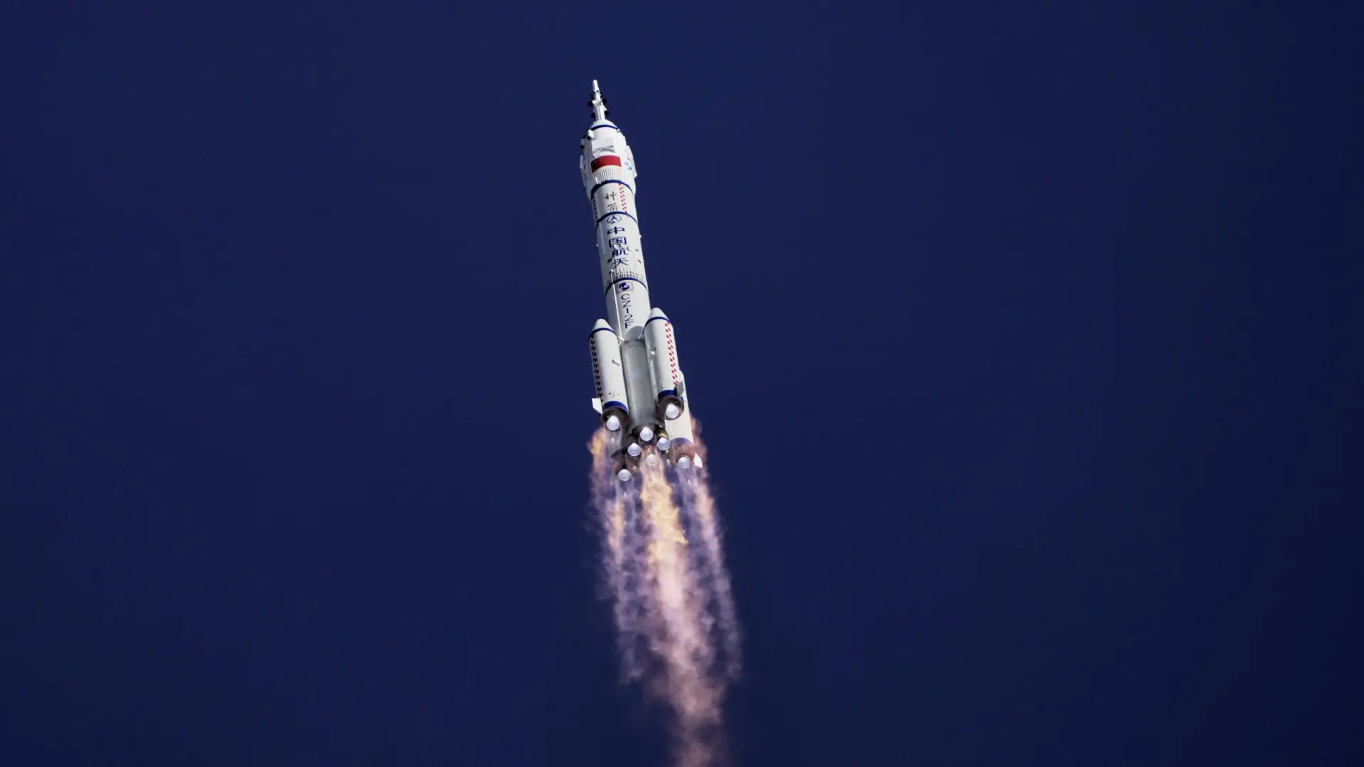 China pospone el regreso de Shenzhou-20 por riesgo de impacto espacial