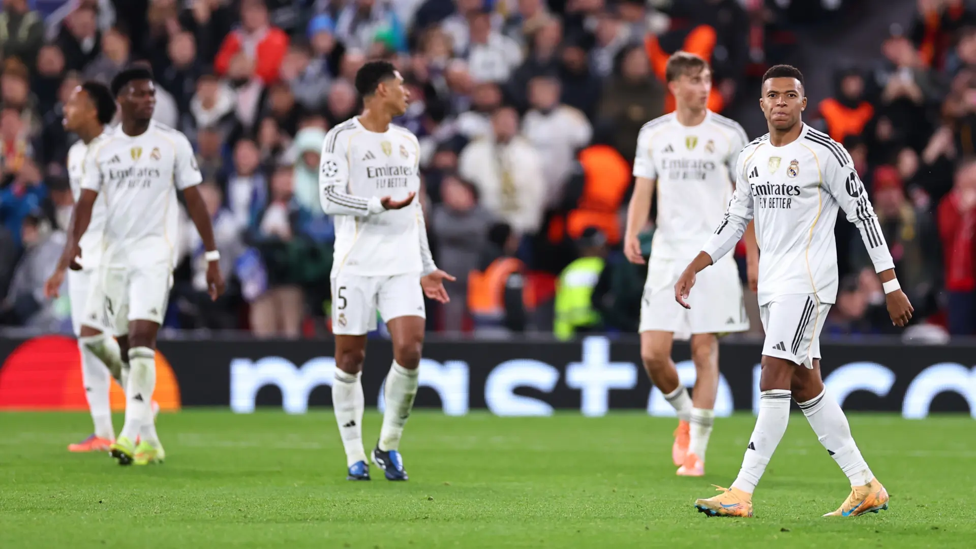 El Real Madrid ‘pasa’ de nuevo del mercado de fichajes de invierno pese a sus evidentes carencias y problemas futbolísticos