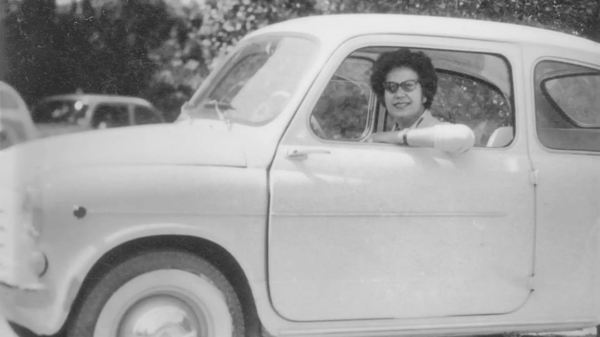 ¿Desde cuándo las mujeres pueden conducir un coche en España?