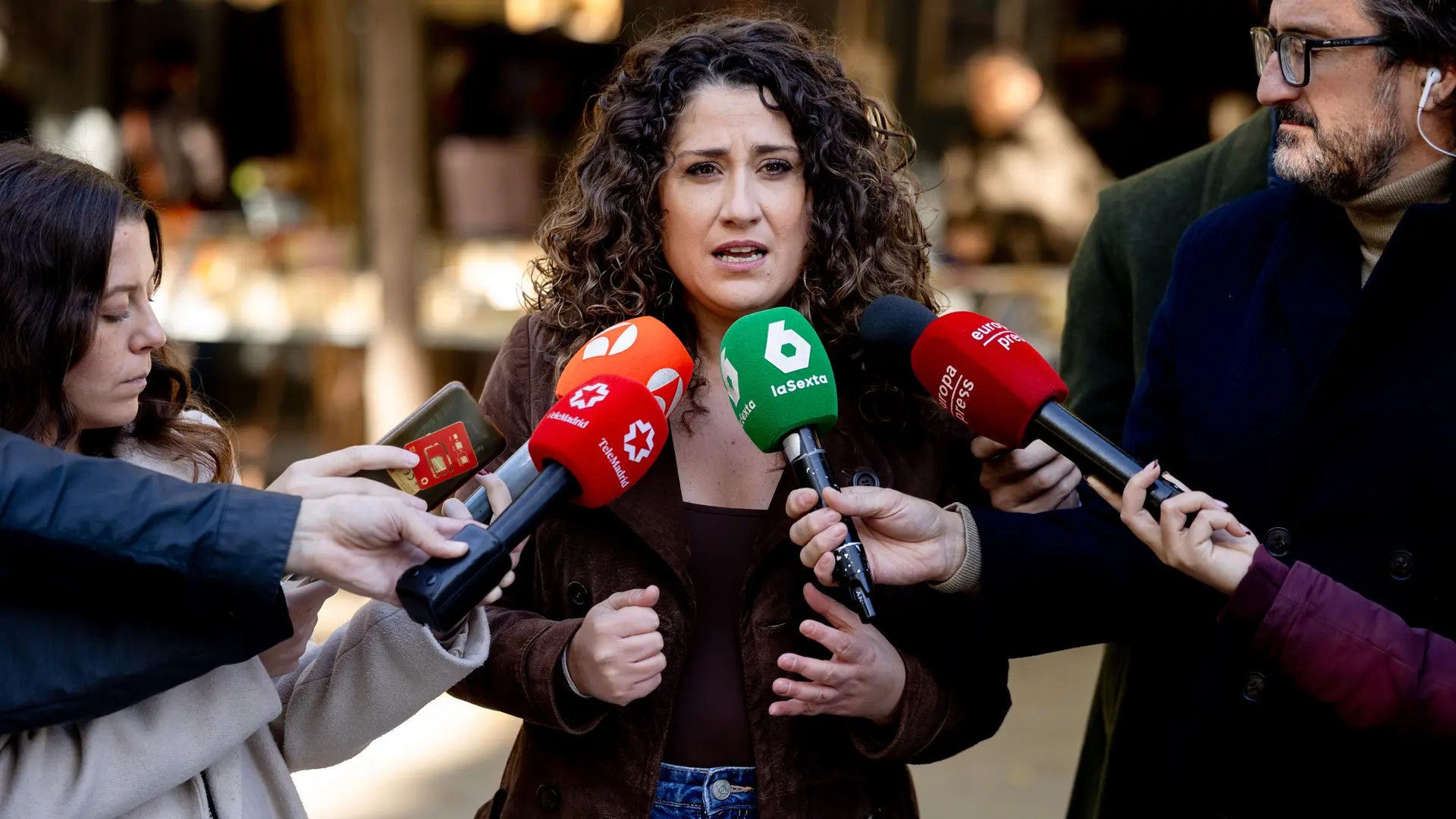 El PSOE dice que Feijóo "quiere camelar a la ultraderecha" con su discurso sobre inmigración para pactar con Vox en Valencia