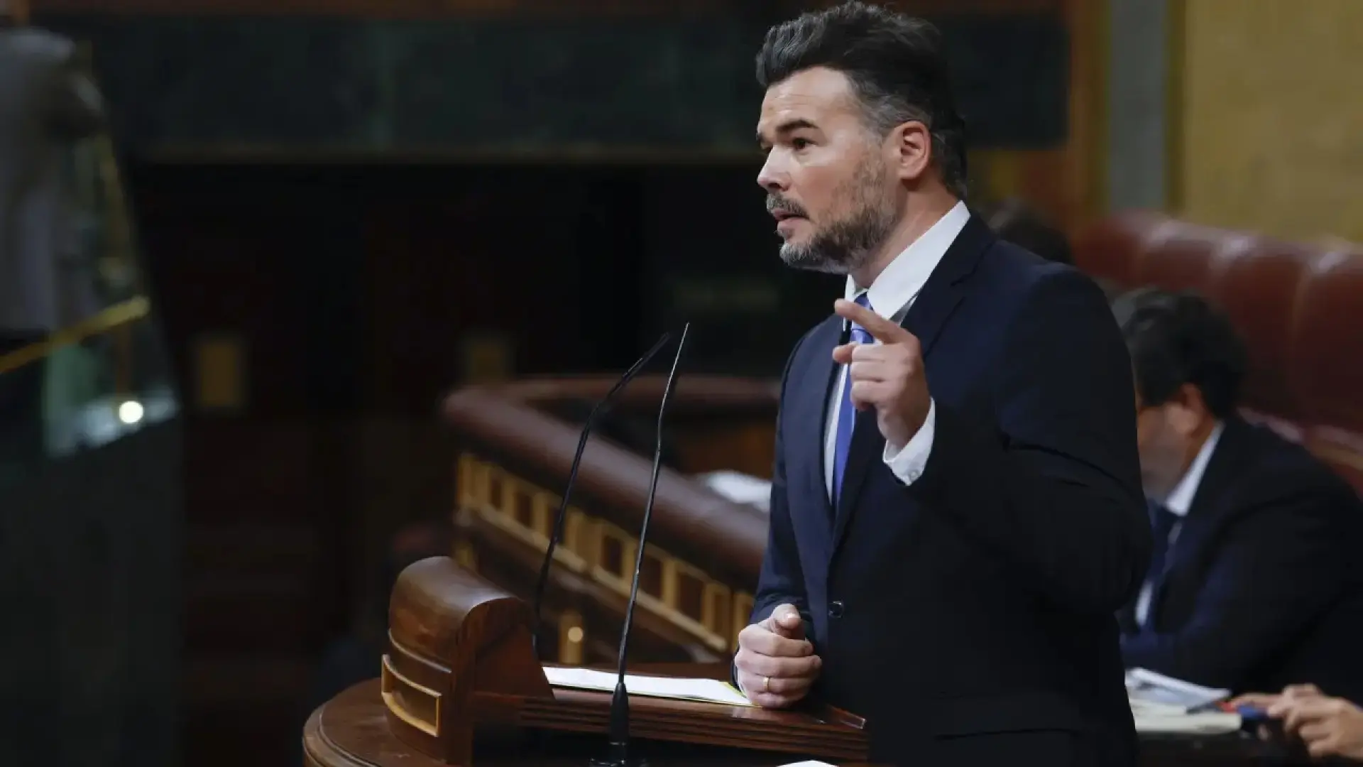 El emotivo mensaje de Gabriel Rufián a Borja Sémper desde la tribuna del Congreso: "Un abrazo y mucha fuerza a un amigo"