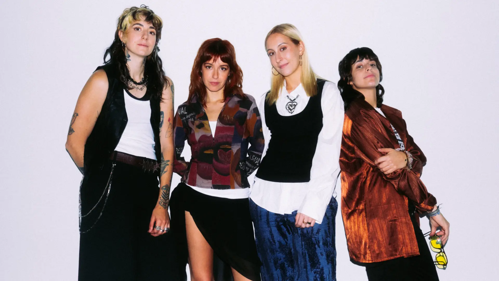 Ginebras pasa la crisis de los 30 rememorando su adolescencia en 'Mi diario', el primer adelanto de su tercer disco