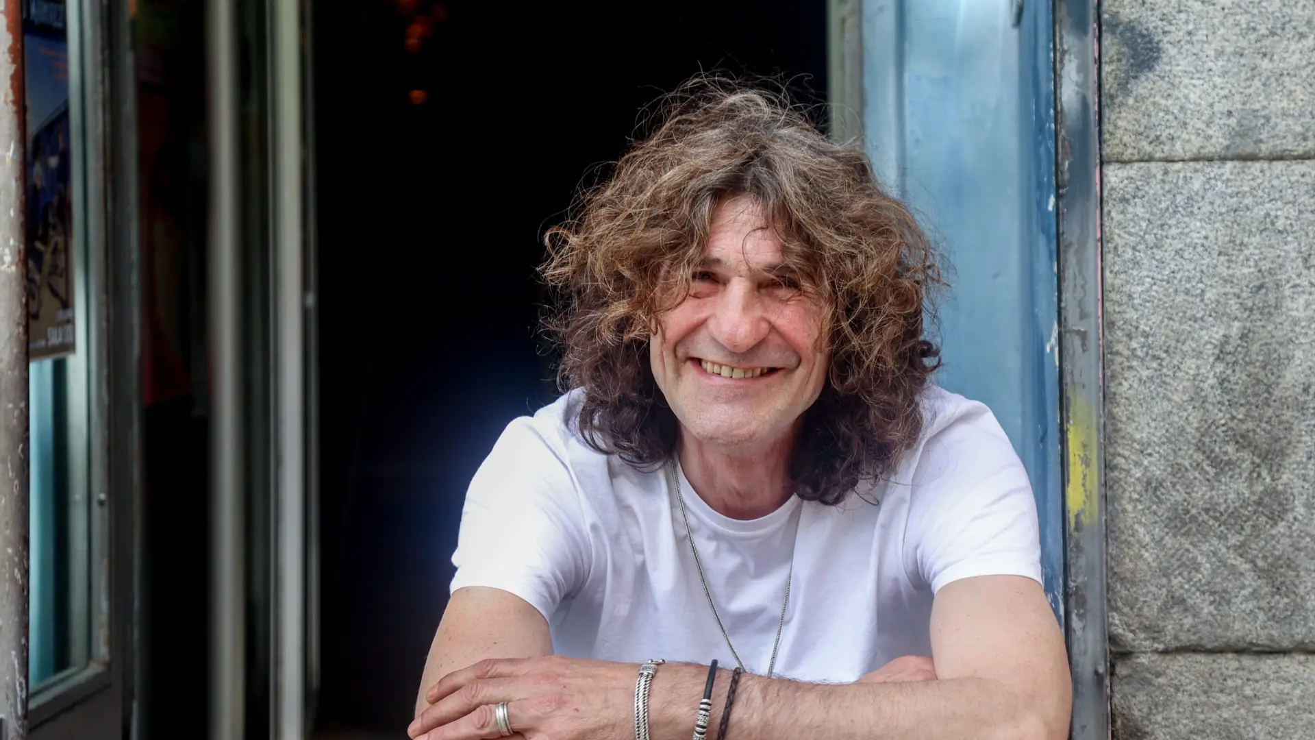 Iñaki 'Uoho' Antón, guitarrista de Extremoduro, pone en marcha su nuevo grupo Rebrote y estrena su primera canción