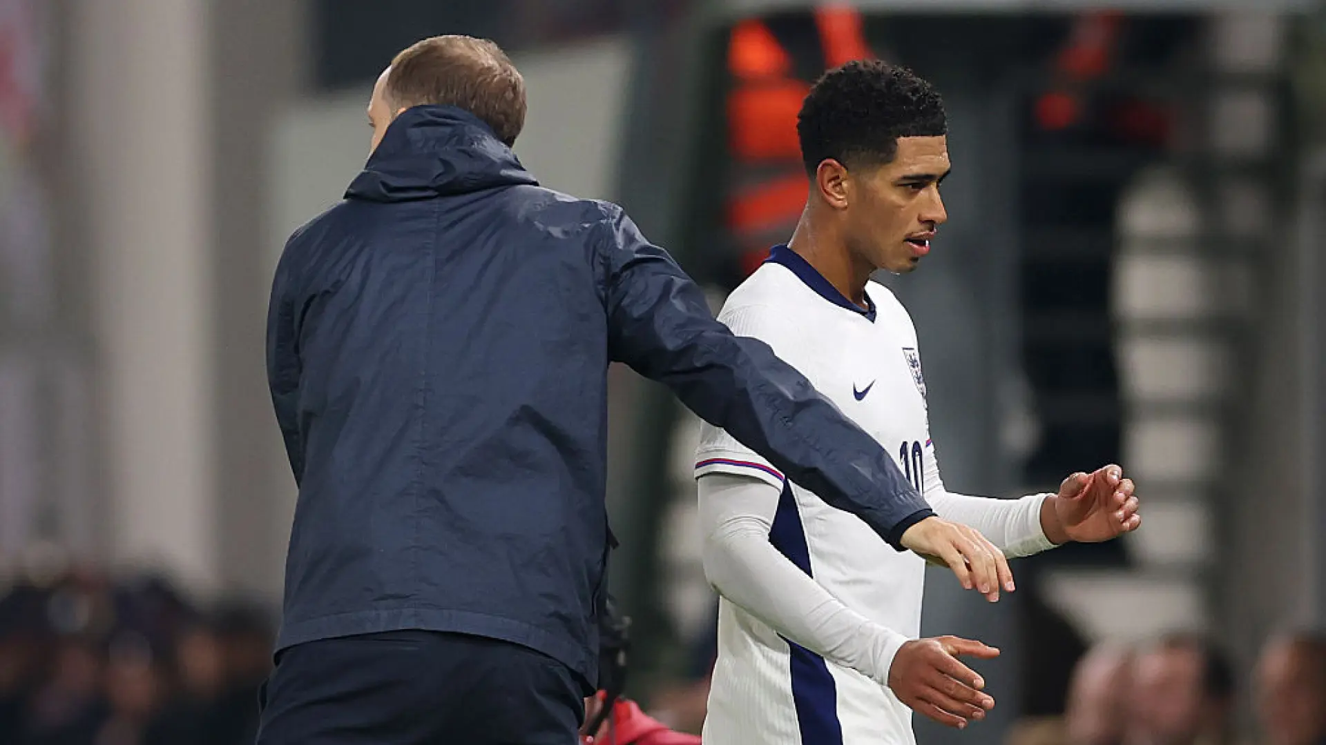 Jude Bellingham se enfada al ser sustituido y Thomas Tuchel le manda un mensaje: "Hay que respetar a los compañeros que entran"