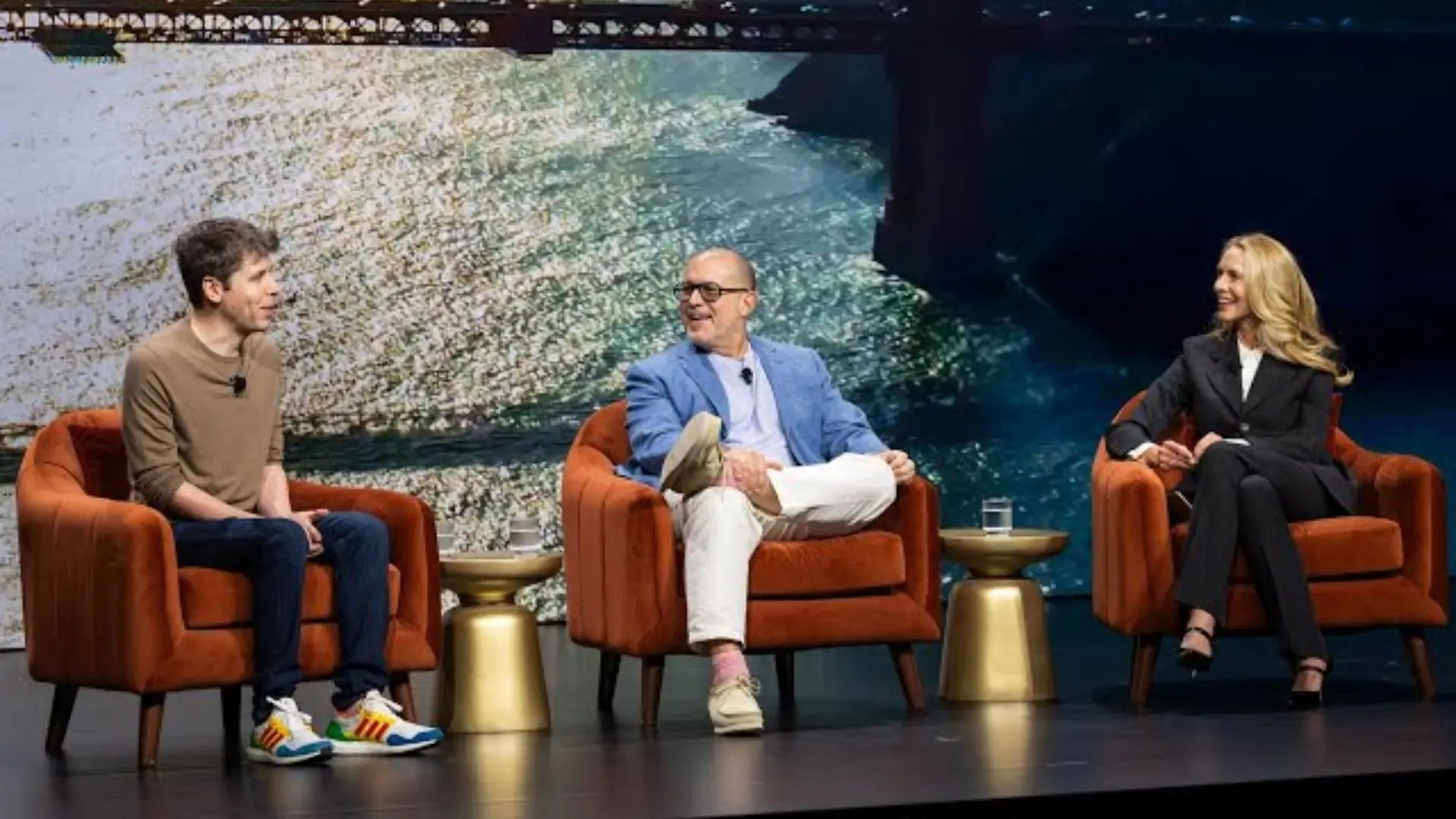 El misterioso dispositivo de IA del 'padre' del iPhone y el 'padre' de ChatGPT llegará en menos de dos años