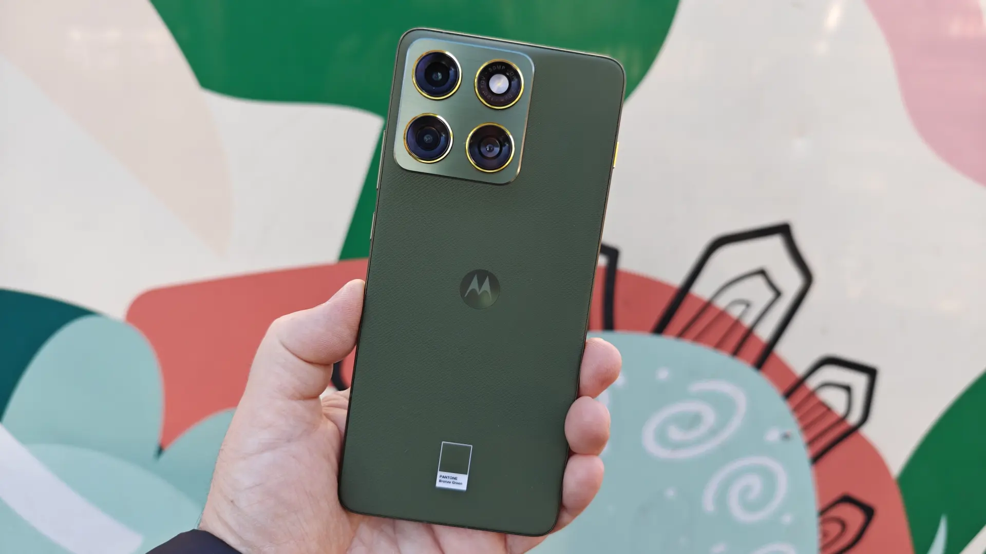 El arte de la delgadez y la elegancia: un análisis del último Motorola ultrafino