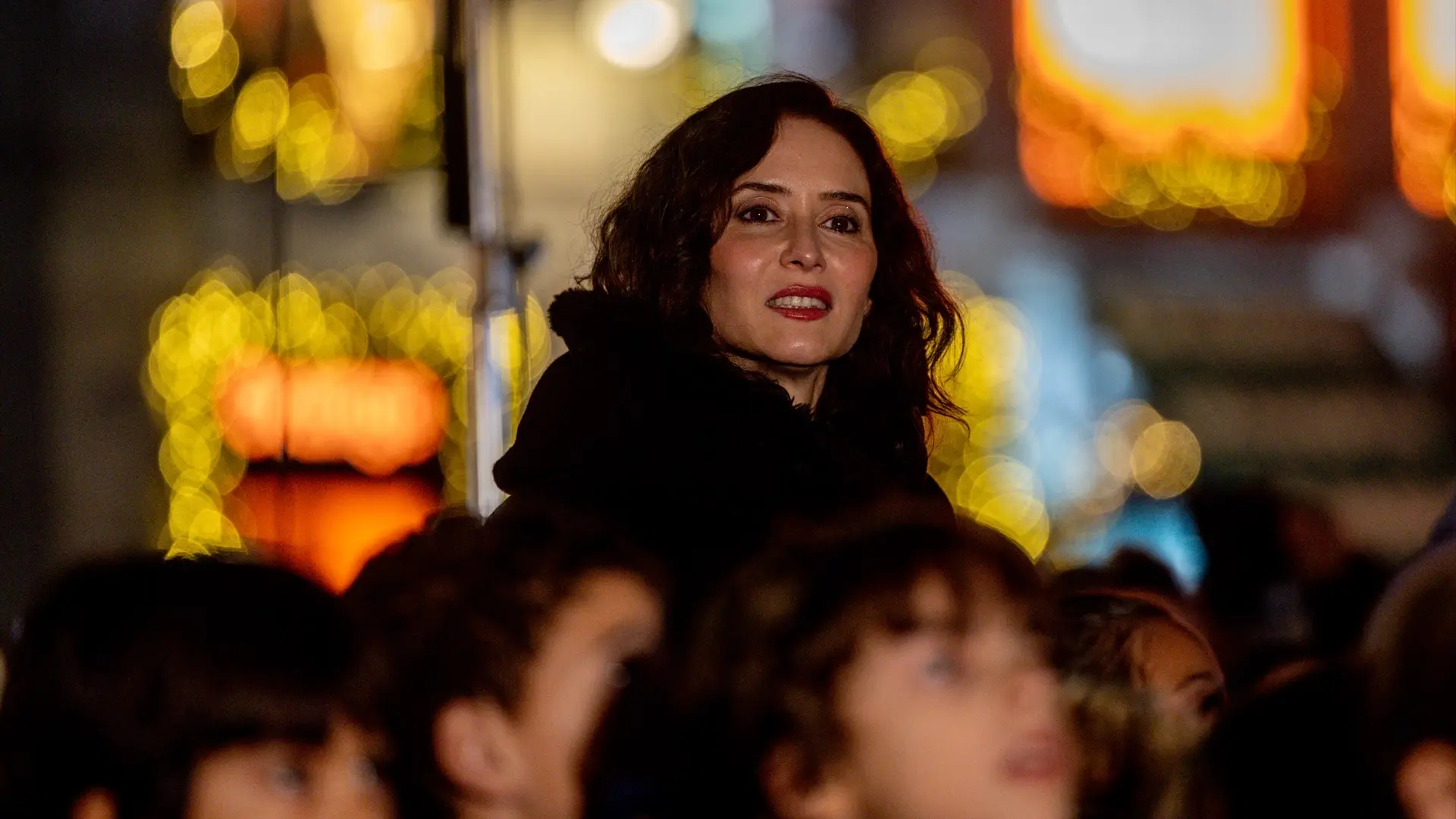 Isabel Díaz Ayuso, una invitada ideal de invierno, inaugura la Navidad en la Real Casa de Correos