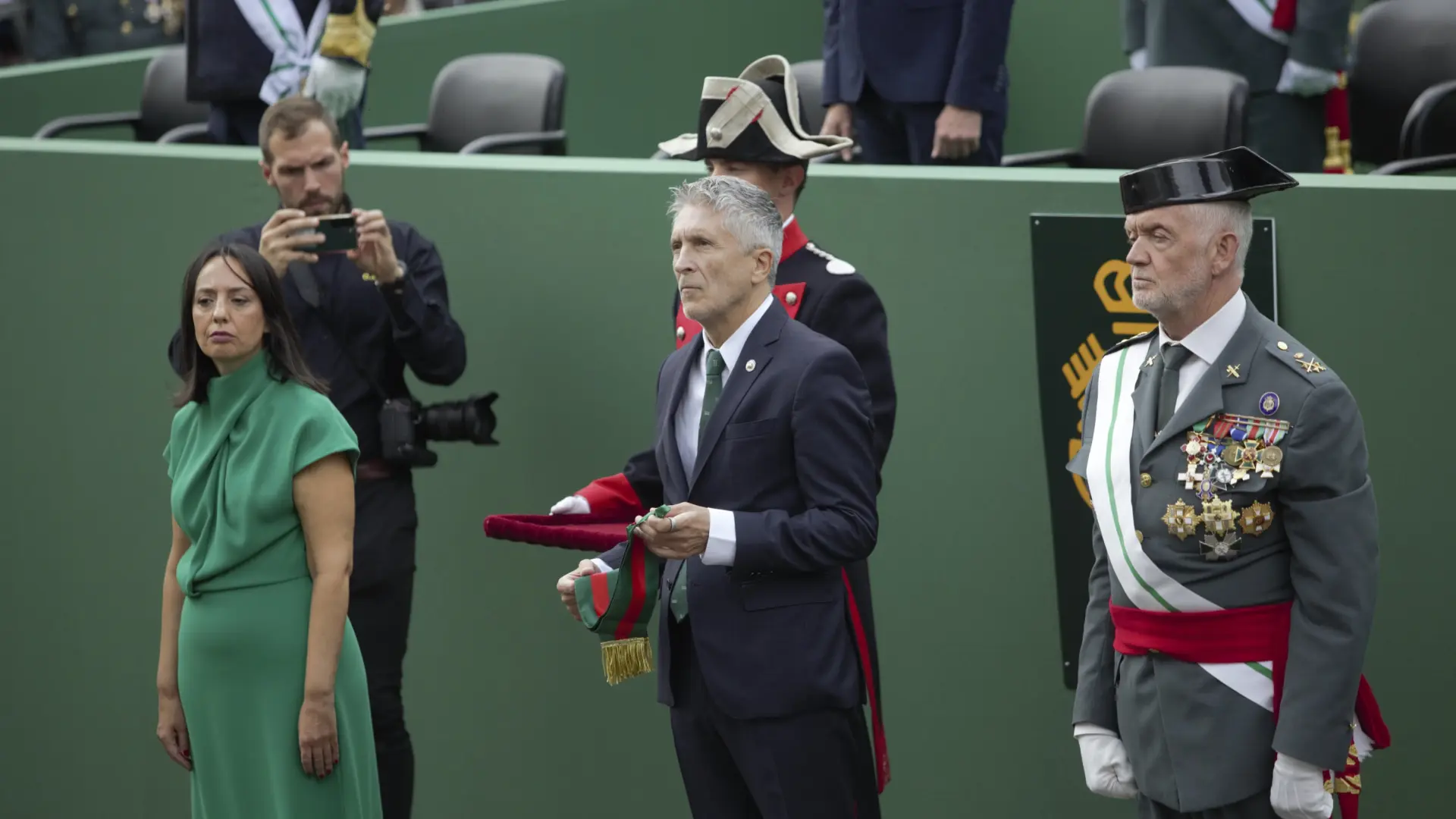 'Ascendatur ut removeatur'