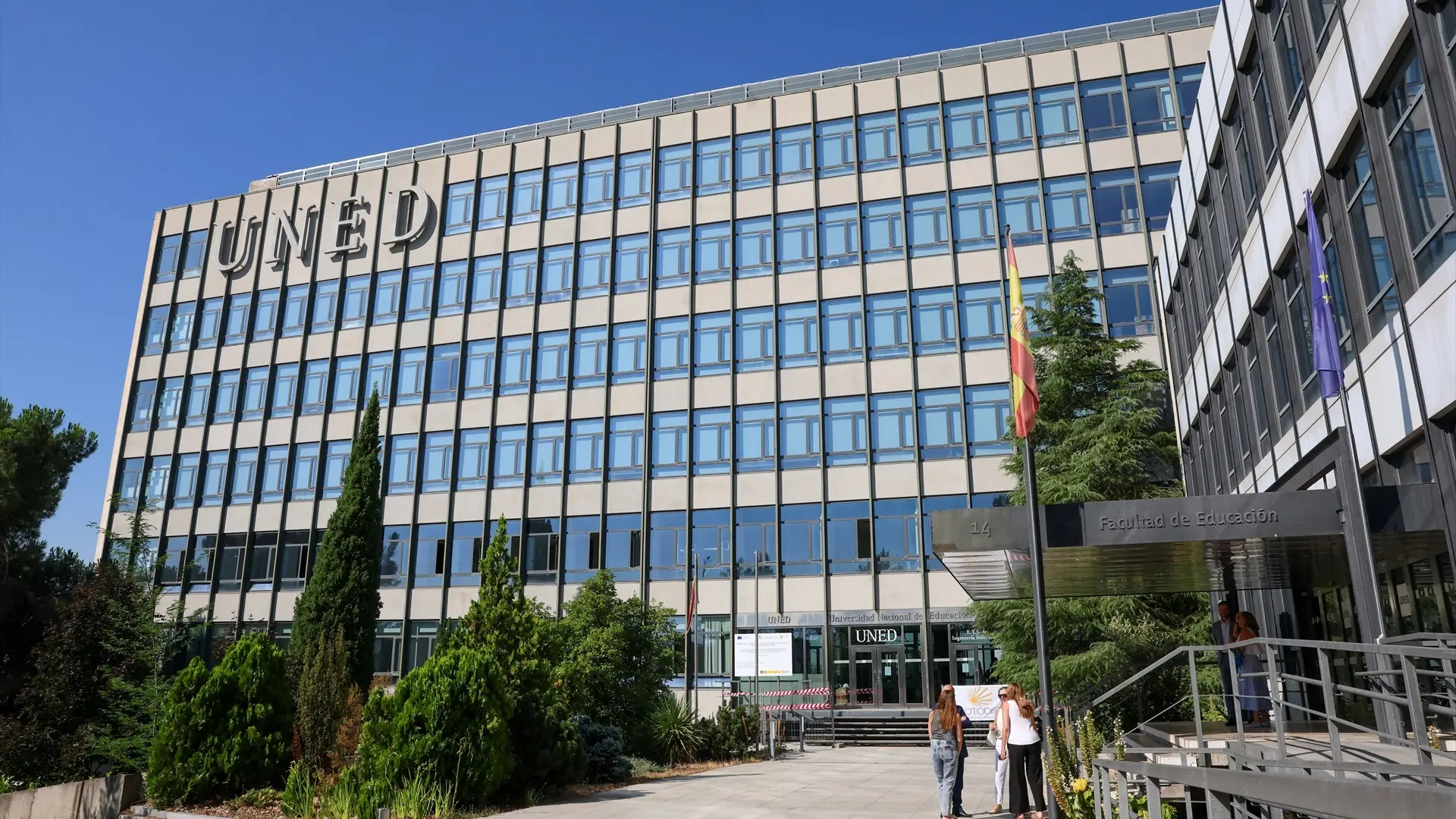 El Gobierno convoca 193 plazas de empleo público para docentes y técnicos de la UNED