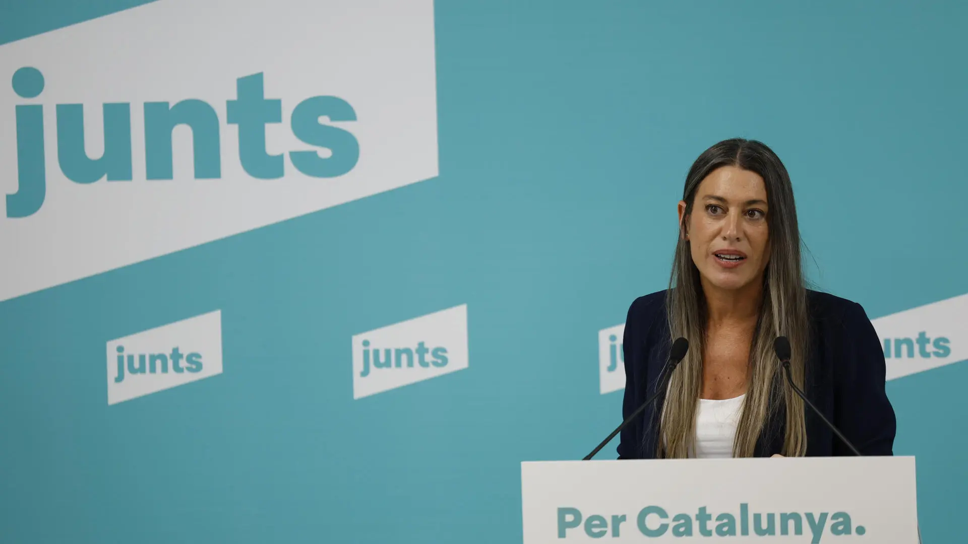 Санчес пытается наладить отношения с Junts, но получает отказ