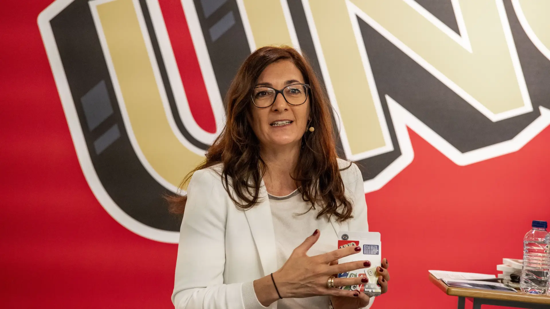 Mattel запускает адаптированный UNO для людей с нарушениями зрения