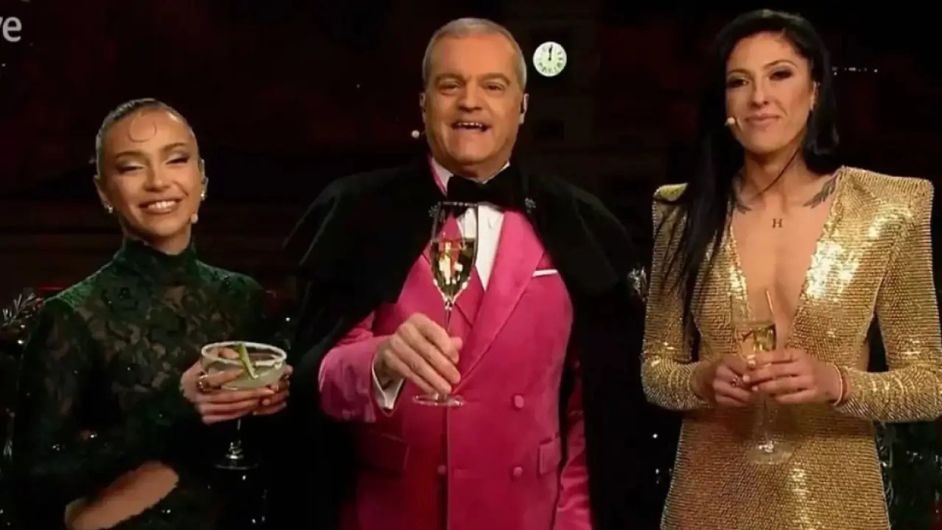 La CNMC multa a RTVE con 171.905 euros por patrocinios irregulares en las  Campanadas 2024