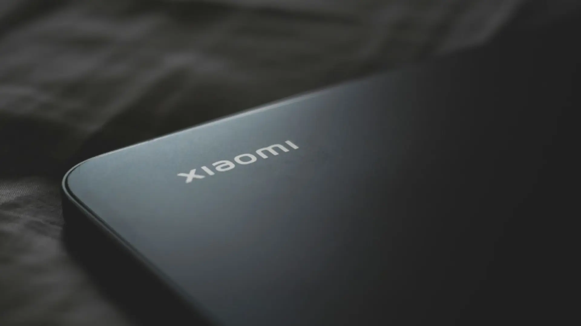 Xiaomi pone fin a la escasa autonomía de los móviles delgados con una enorme batería de 10.000 mAh