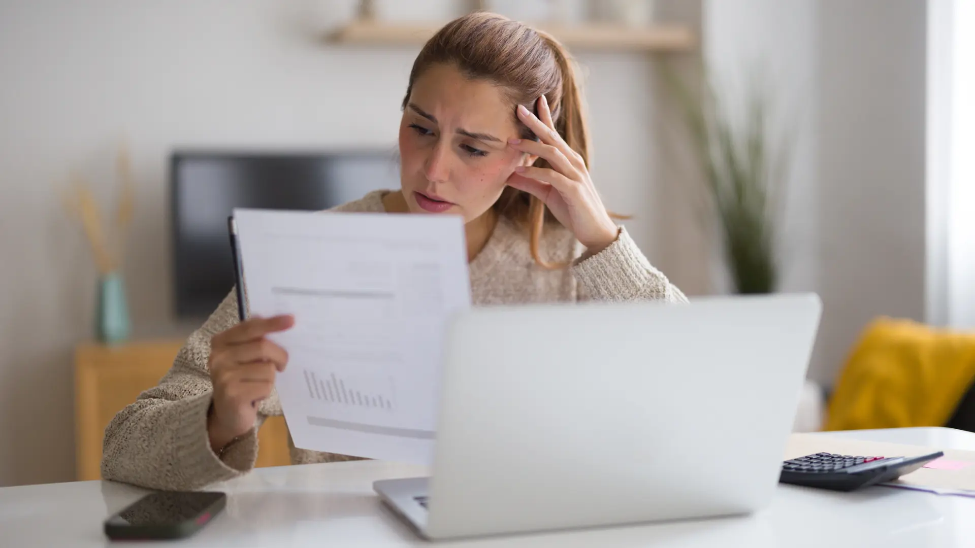 Estos son los consumidores vulnerables a los que se 'blinda' agua, luz y gas en el plan anticrisis