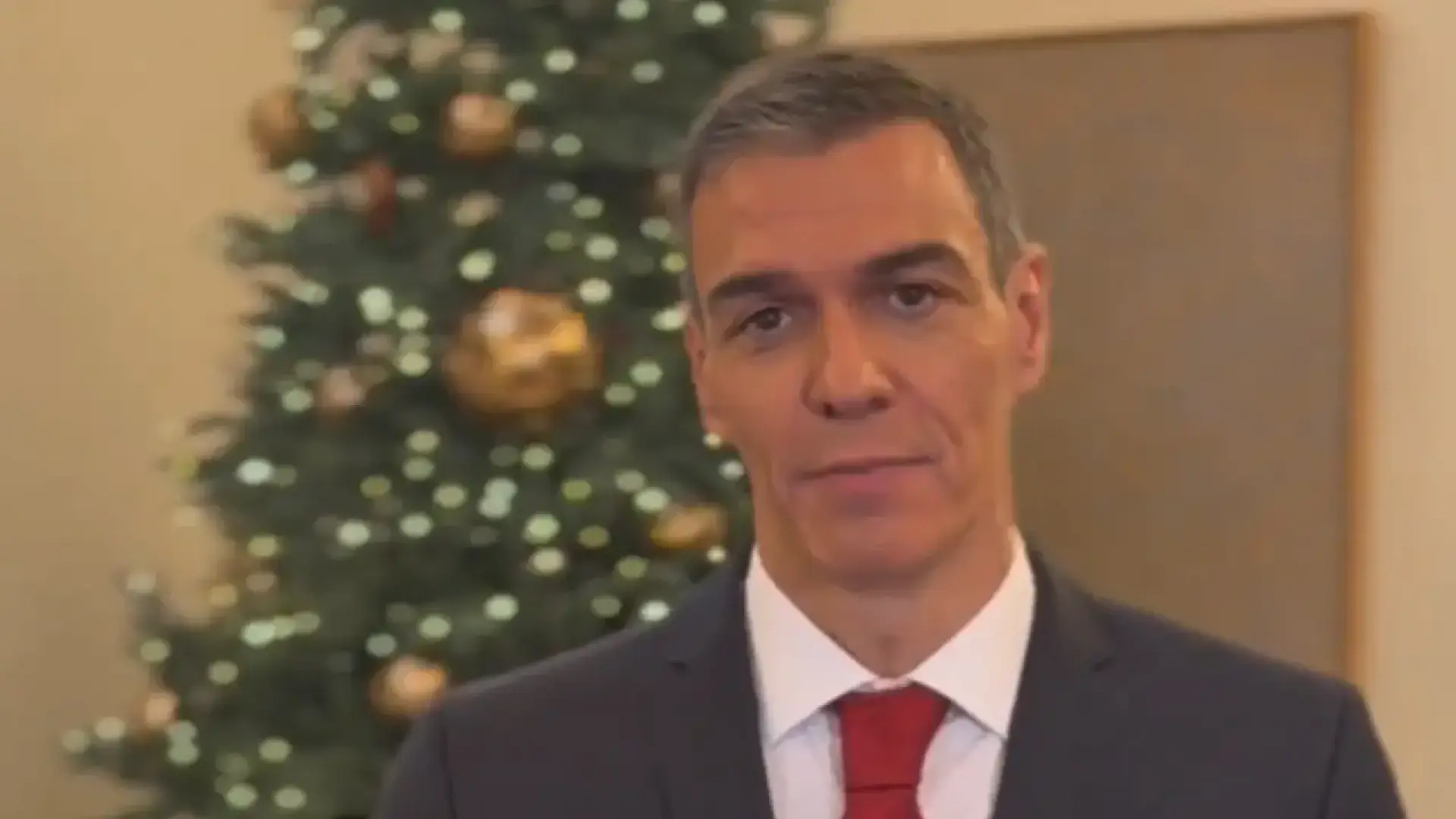 Pedro Sánchez felicita la Navidad a los españoles: "Comas lo que comas y las vivas como las vivas, felices fiestas"