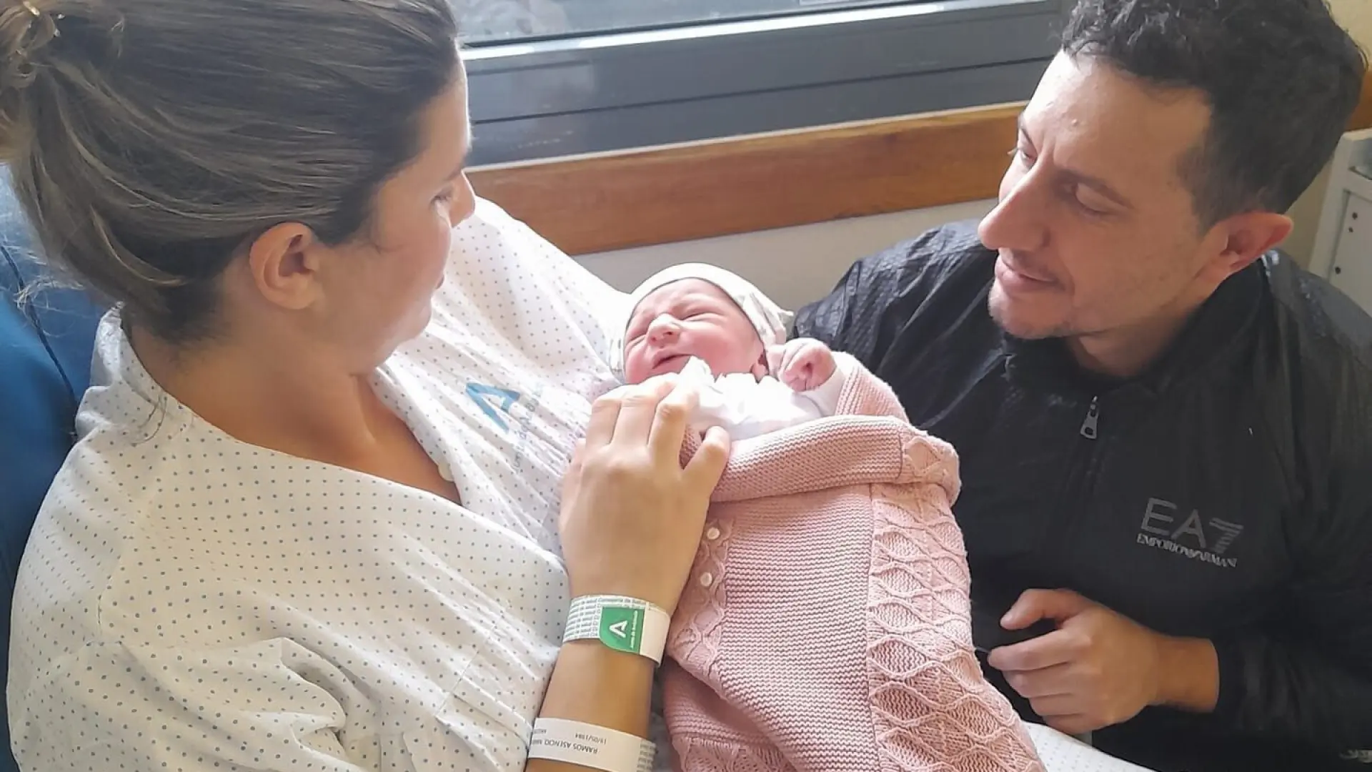 La primera bebé andaluza de 2026 se llama Cloe y nació a medianoche en el Hospital Juan Ramón Jiménez de Huelva