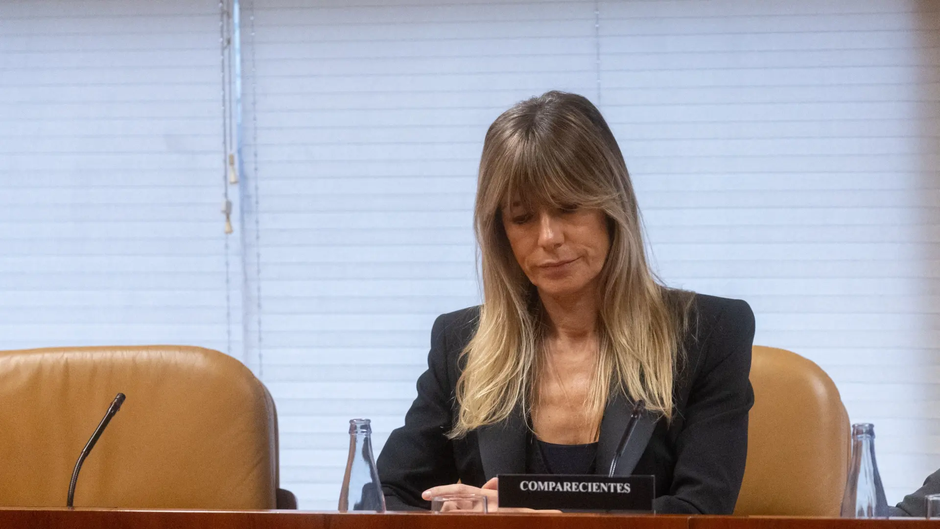 
         El juez Peinado procesa a Begoña Gómez por cuatro delitos 
    