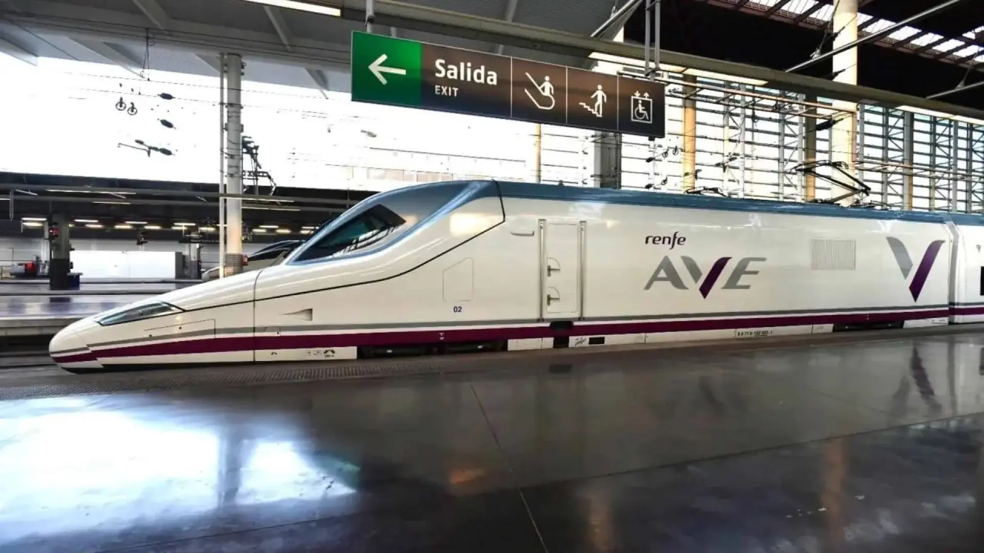 Adif rectifica y vuelve a limitar la velocidad a 160km/h en un tramo entre Madrid y Barcelona tras la denuncia de un maquinista