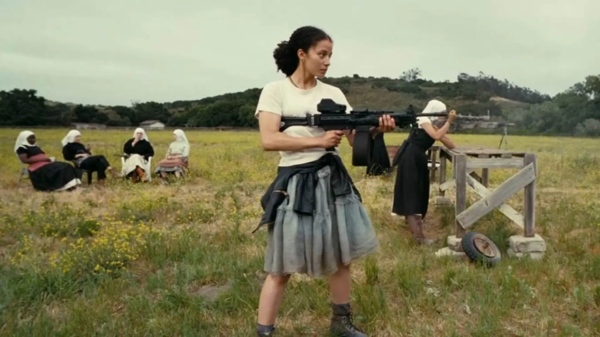 ¿En qué se diferencia 'Una batalla tras otra' de la novela en que se inspira?: Prácticamente, en todo