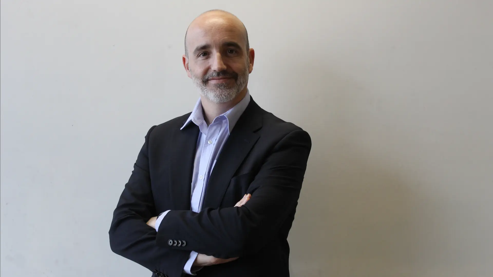 Javier Lorente, ingeniero: "Sí, se puede sobrevivir al algoritmo y a la inteligencia artificial si sigues estos consejos"