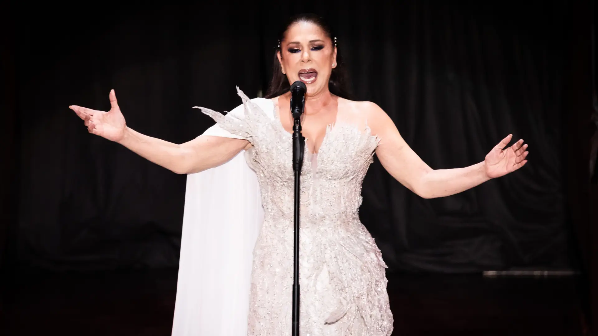 Isabel Pantoja reaparece en Gran Canaria junto a su promotor: "No está en un grandísimo momento"