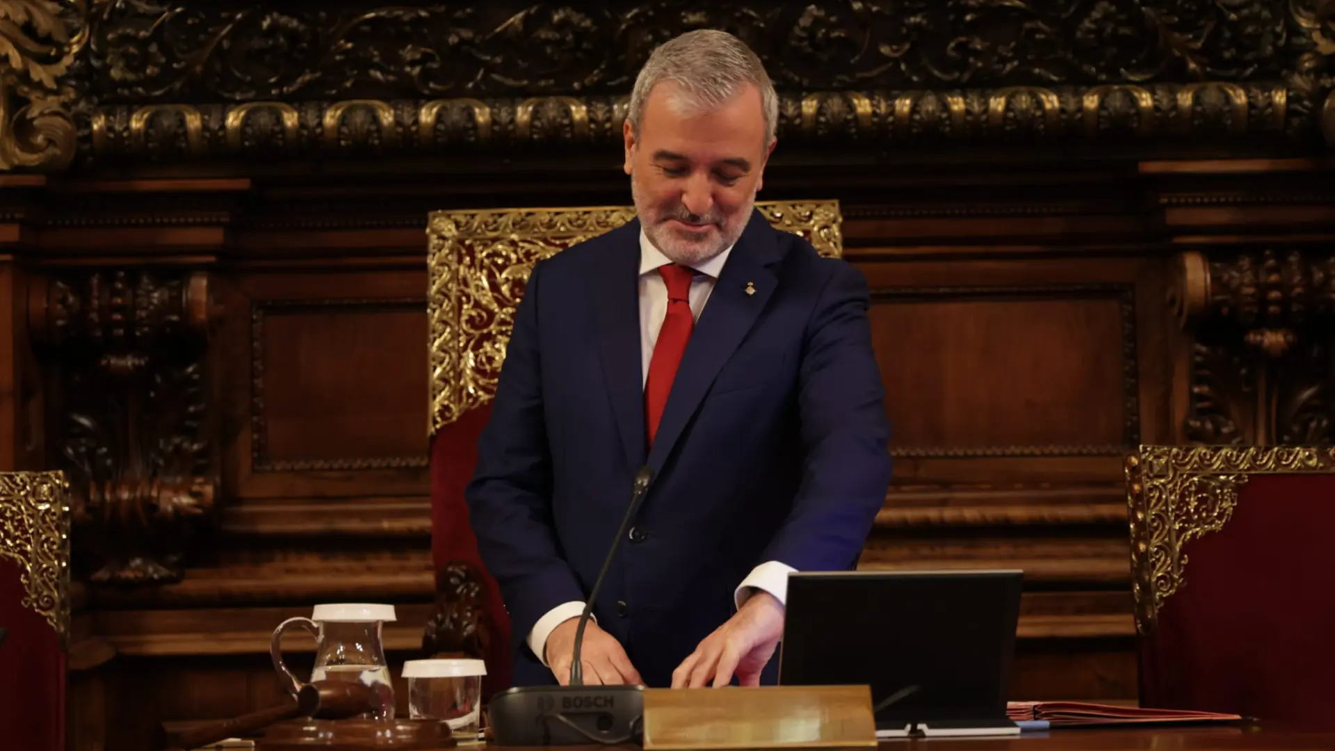 Коллбони утвердил налоговые правила Барселоны на 2026 год