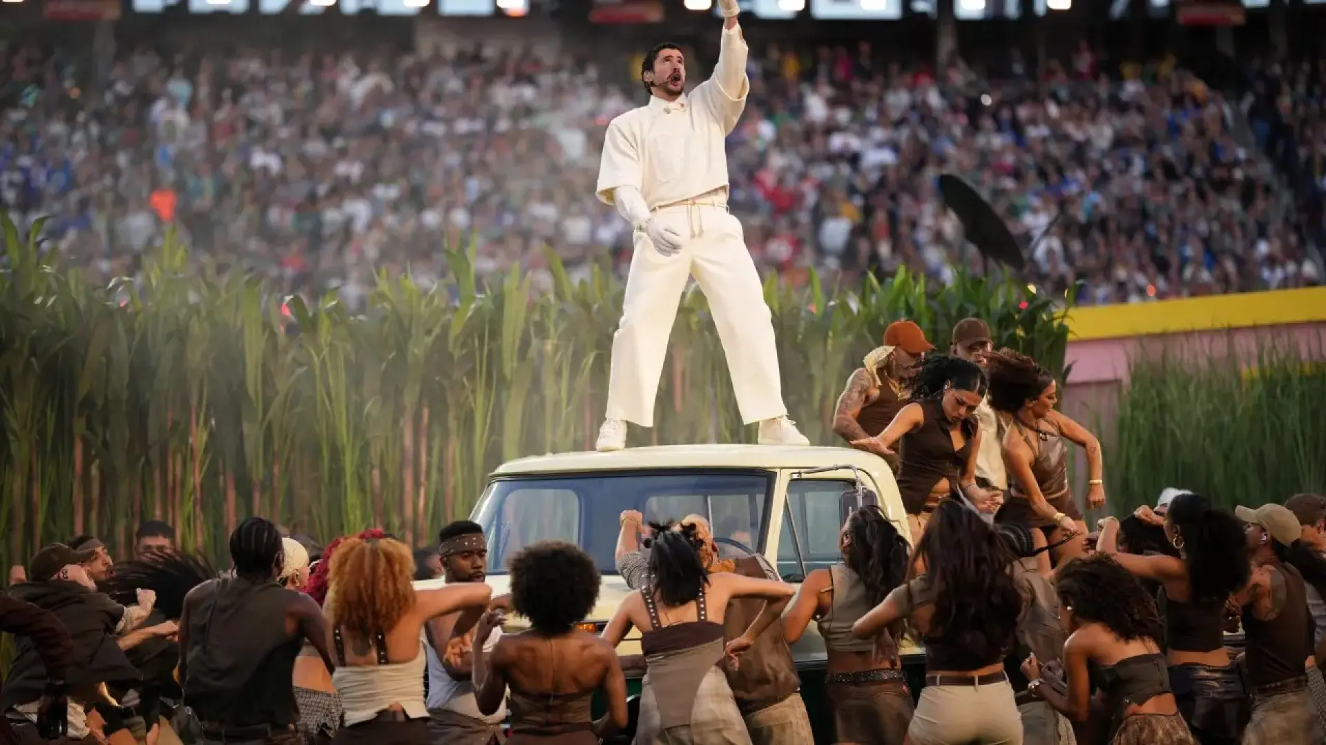 Bad Bunny y sus lecciones artísticas con las que ha revolucionado la Super Bowl 2026