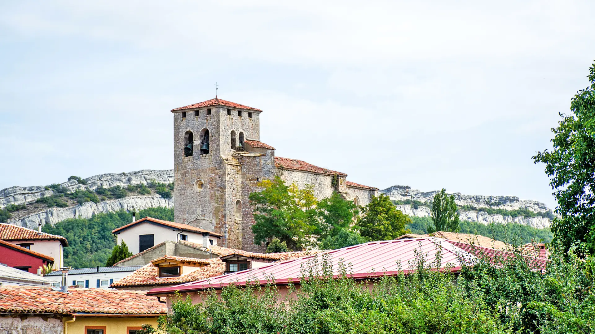 Fuenteodra; así es el pueblo que logró salvar a su iglesia gracias a una campaña de 'crowdfunding'