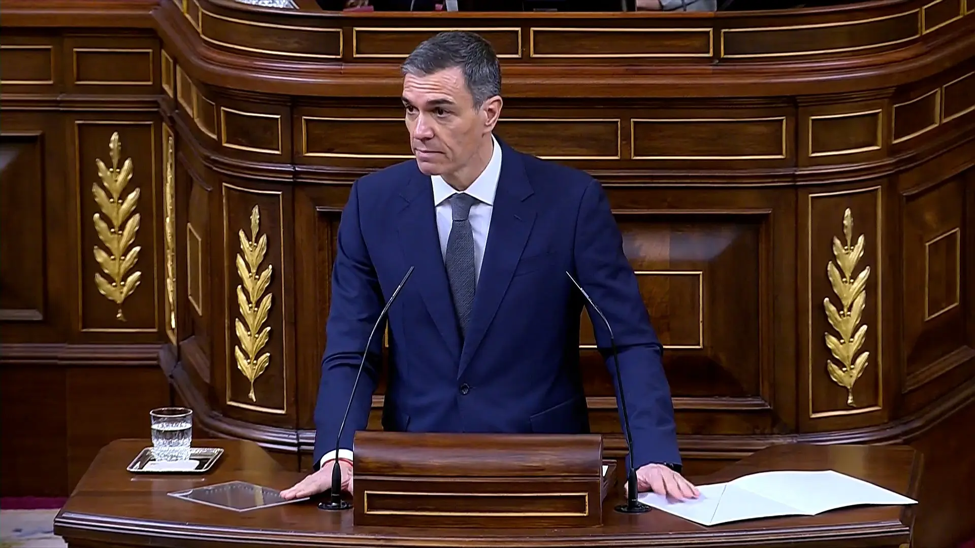 Sánchez admite carencias "significativas" de la red ferroviaria y Feijóo augura que el Gobierno "se sentará en el banquillo"