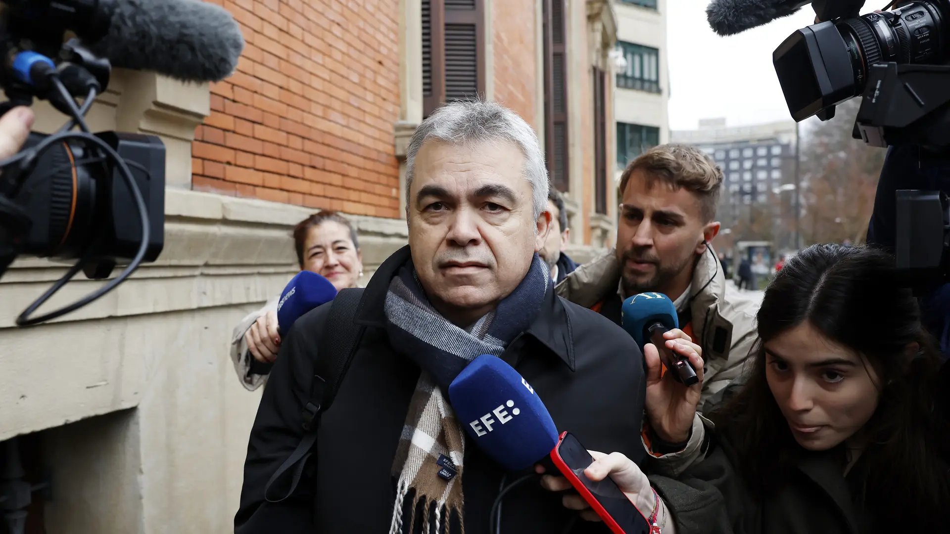 Cerdán asegura que no tiene colocado a ningún cargo en el Gobierno y se niega a hablar de Sánchez: "Me reservo la opinión"