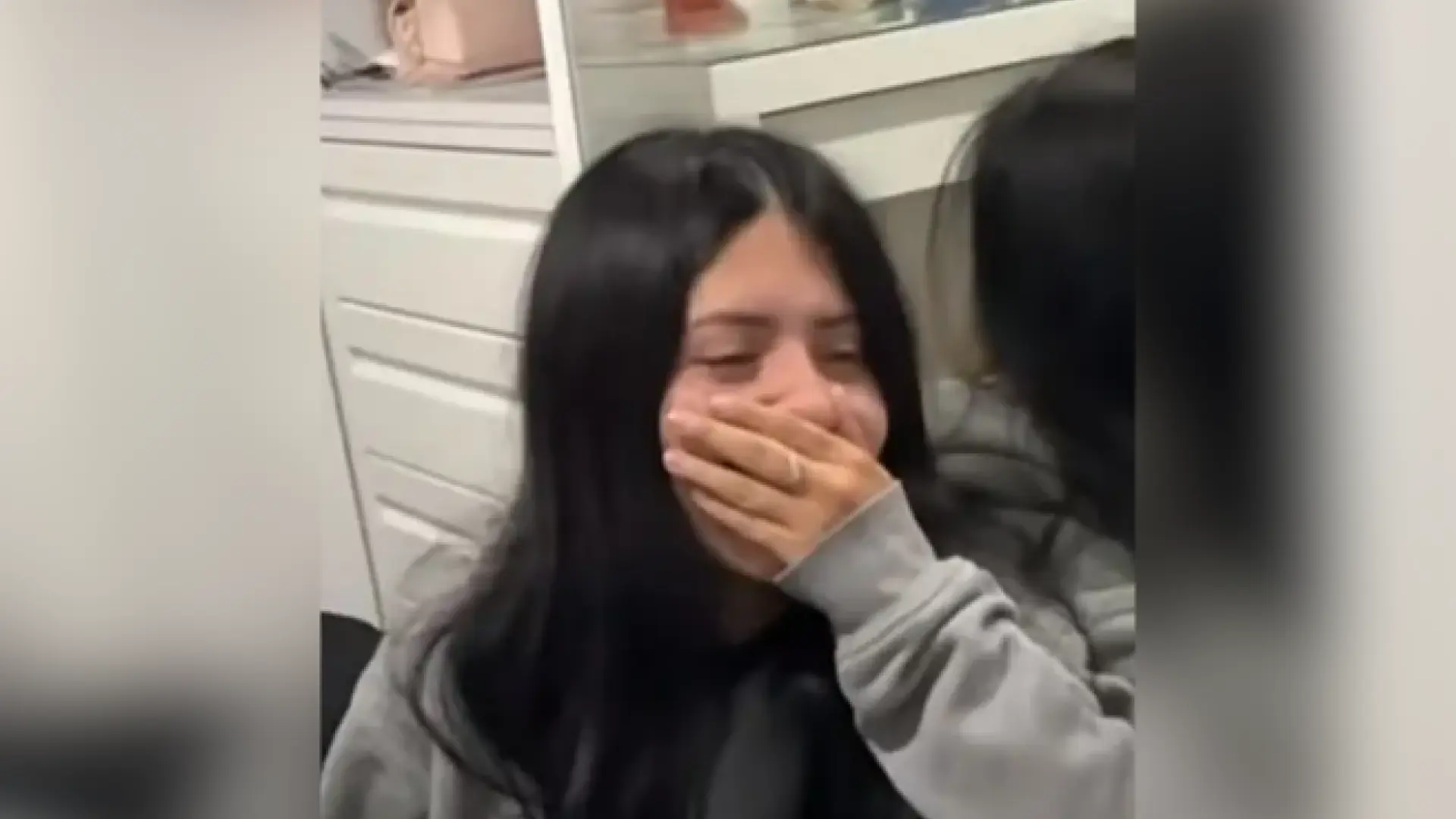 Dos chicas querían ir al concierto de Bad Bunny y acaban con entradas para Bunbury: "Ya decía yo que estaban baratas"