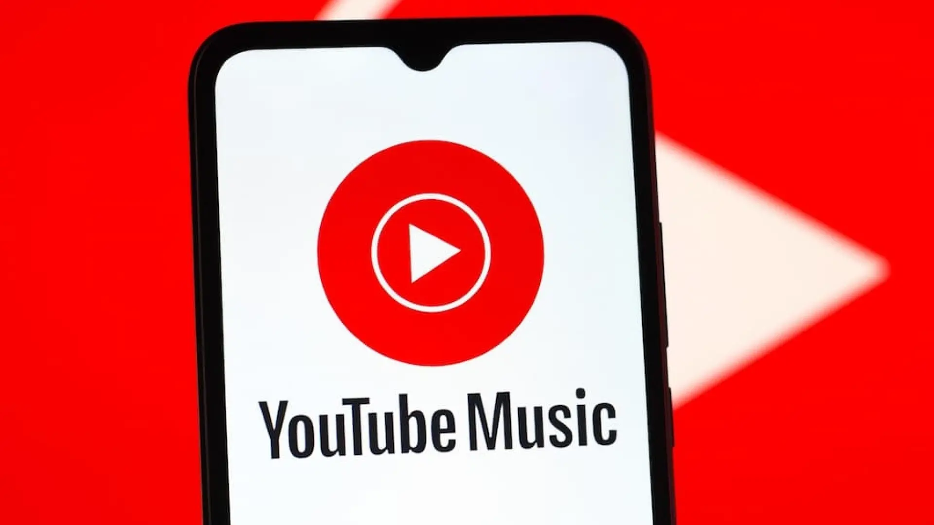 La nueva función de YouTube Music te permite crear listas con IA describiendo lo que quieres oír