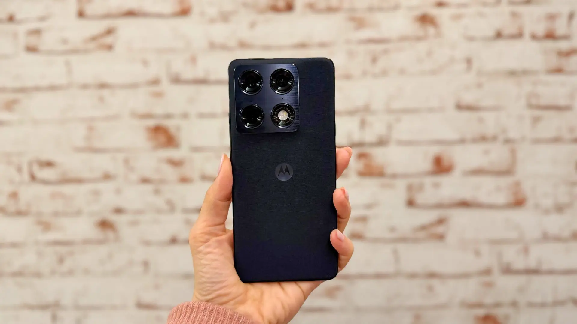 Motorola signature: el móvil que demuestra que una cara bonita también puede tener músculo