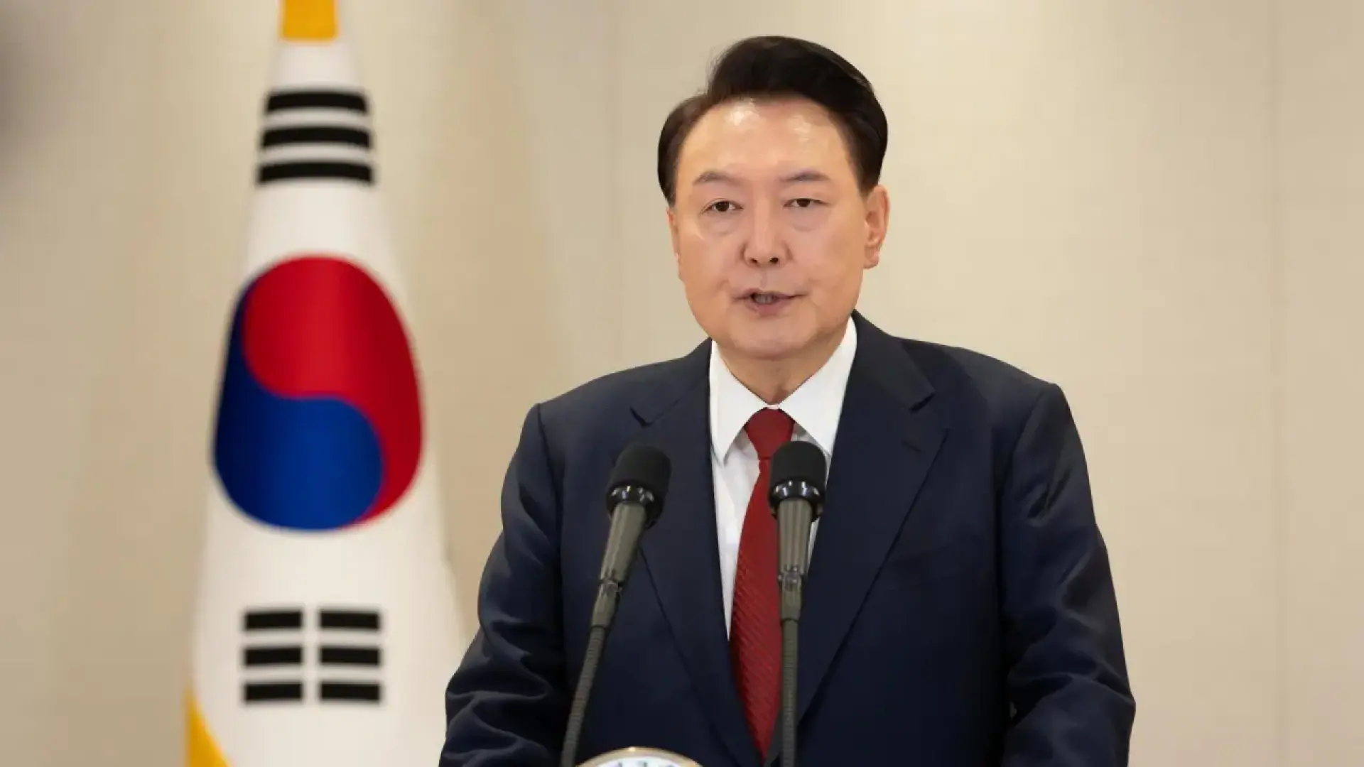 Condenan a cadena perpetua al expresidente de Corea del Sur Yoon Suk Yeol por insurrección al declarar la ley marcial