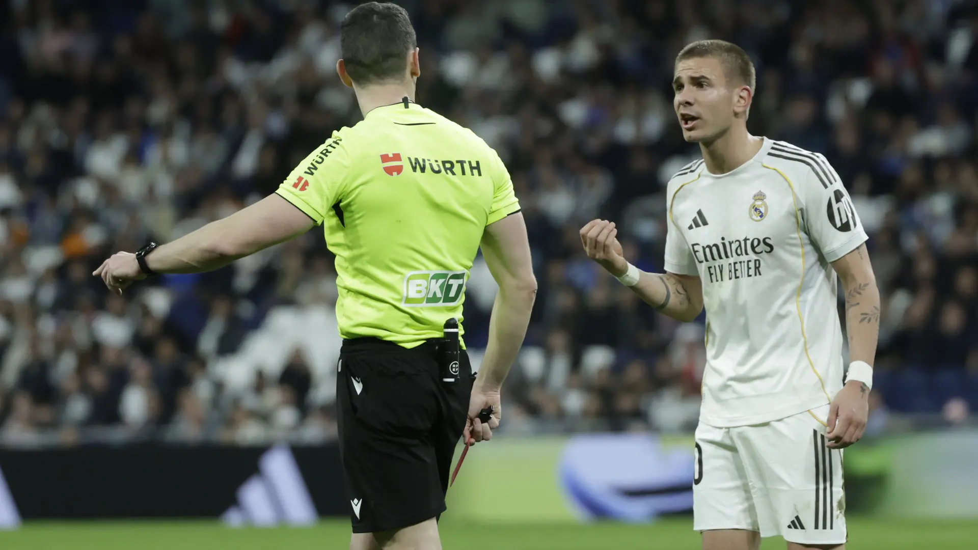 "Vaya vergüenza, vaya puta vergüenza": la frase de Franco Mastantuono al árbitro que acabó en expulsión