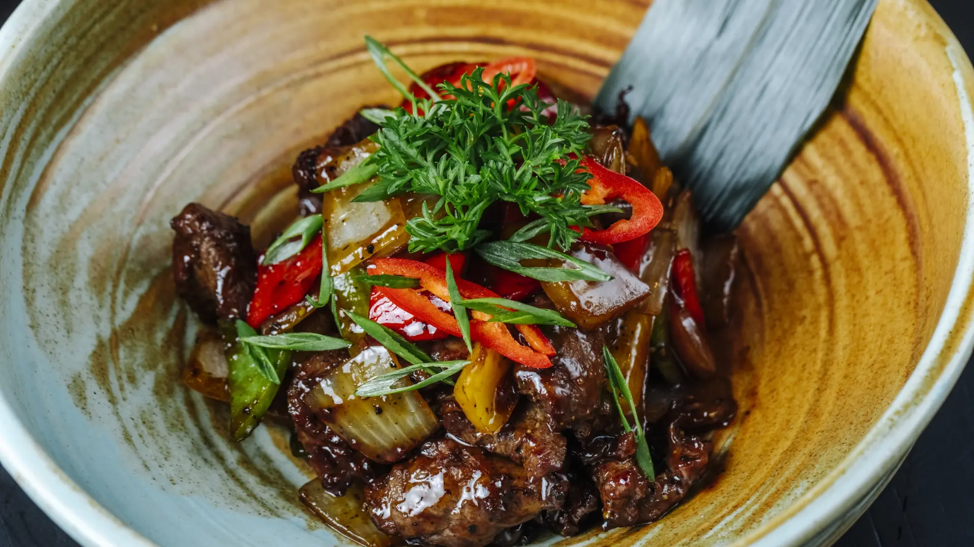 Ternera al estilo asiático: una económica y deliciosa receta que se hace en menos de media hora